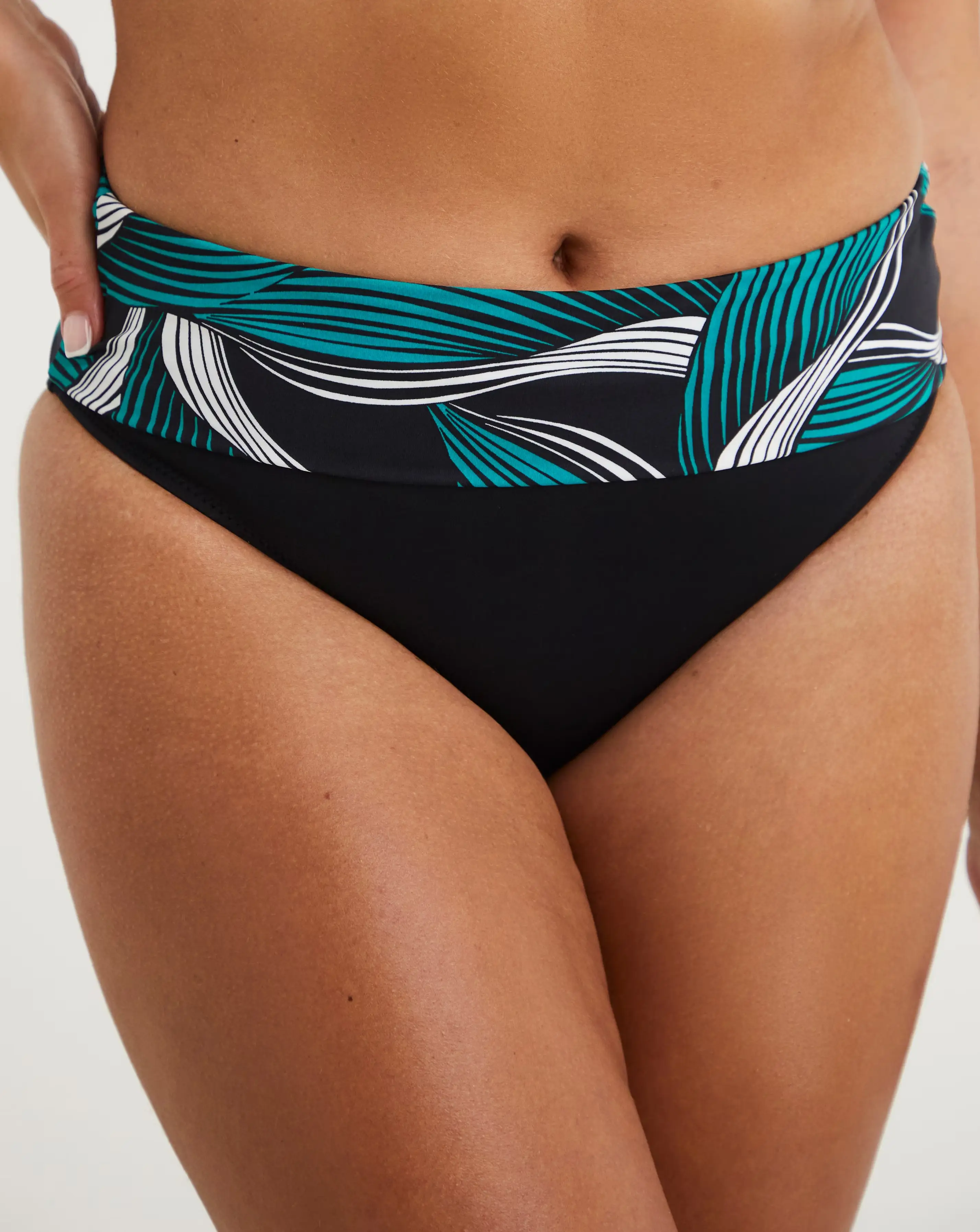 79876-fantasie-saint-lucia-high-waist-bikini-brief-1.webp