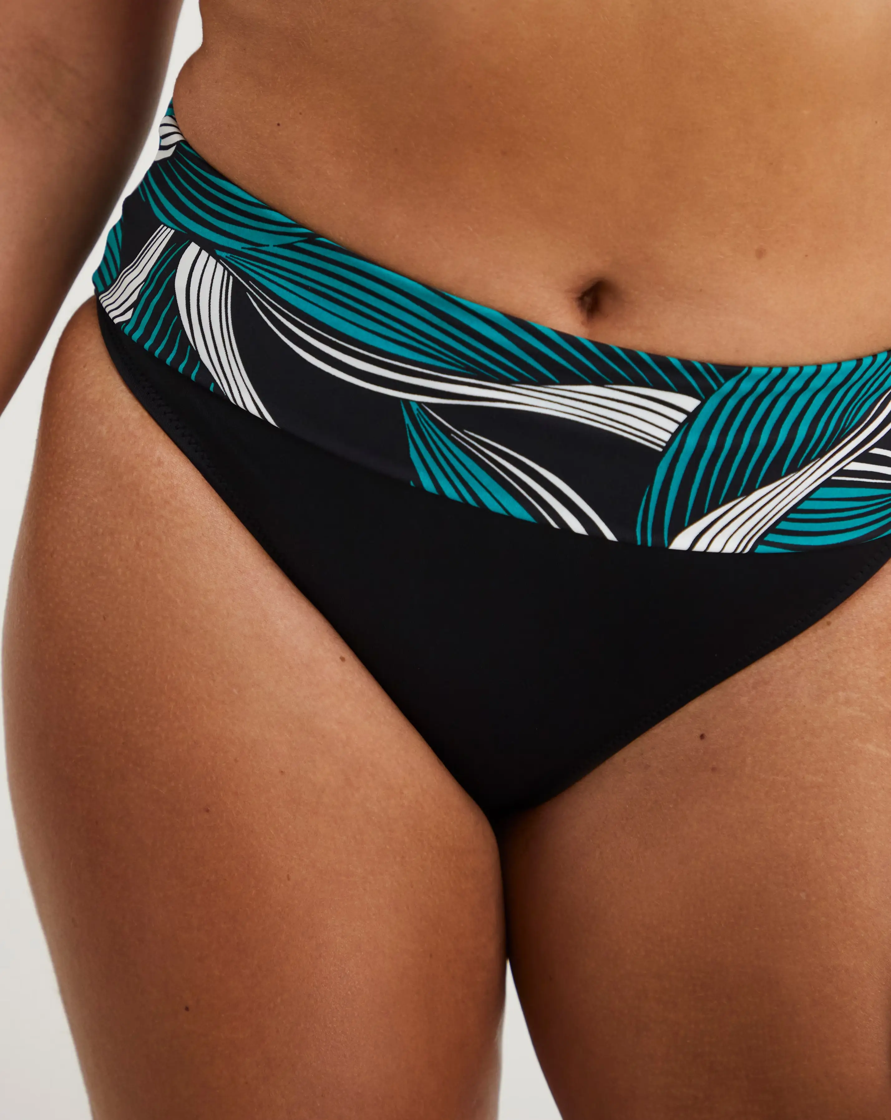 79876-fantasie-saint-lucia-high-waist-bikini-brief-1.webp