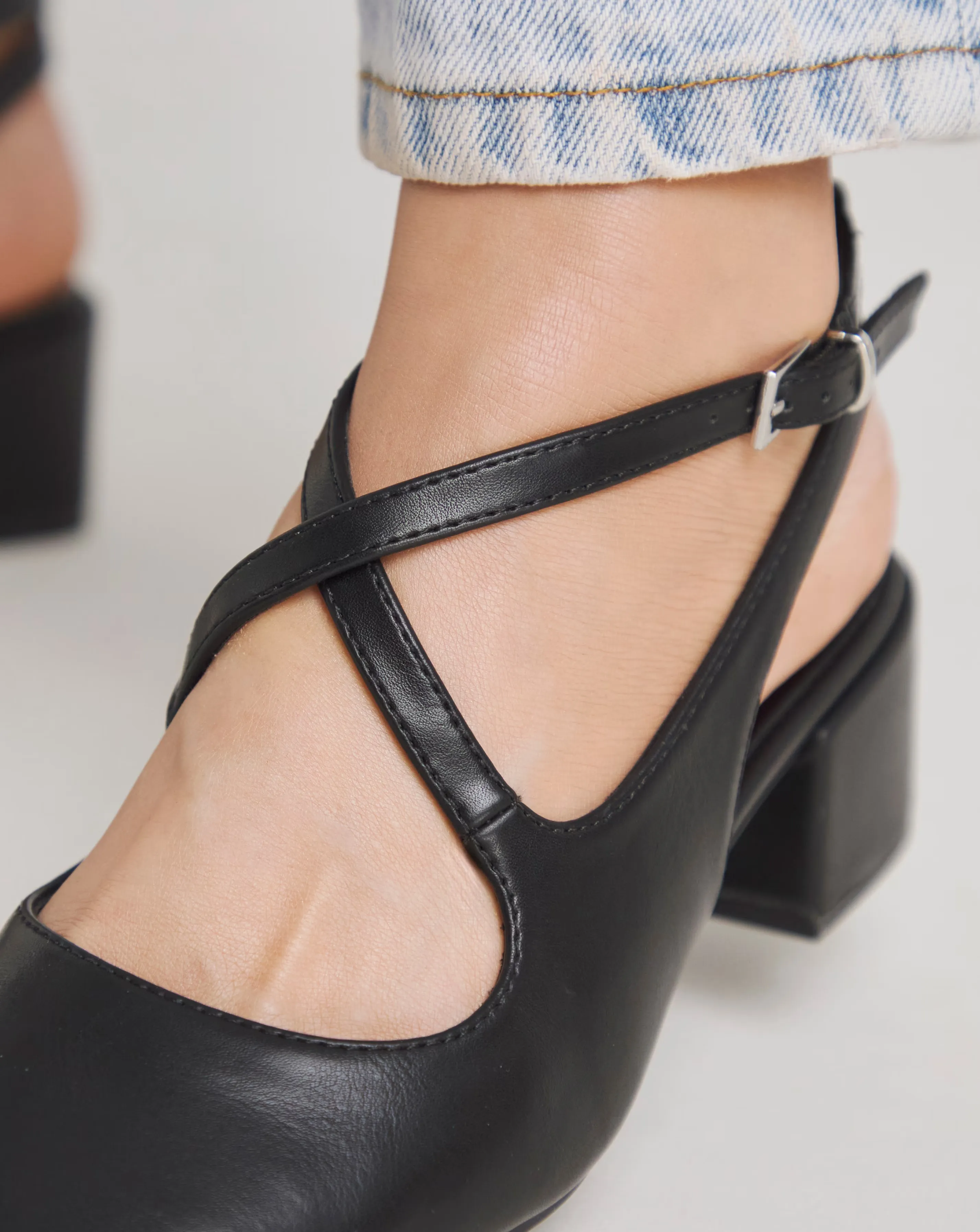 81032-uma-cross-strap-mary-jane-slingback-shoes-wide-e-fit-1.webp