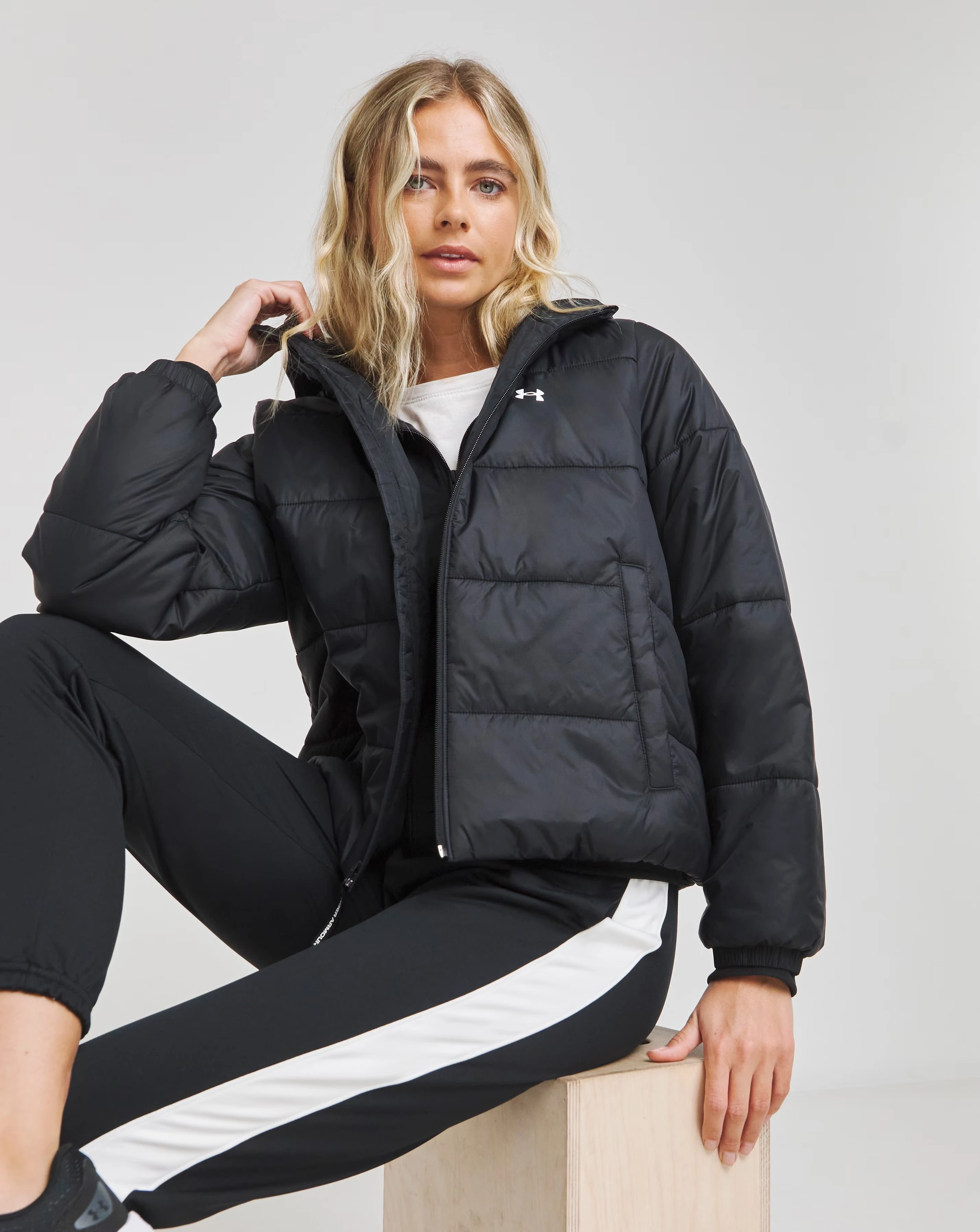 Under Armour Insulate Jacket 1 81864-under-armour-insulate-jacket-1.webp
