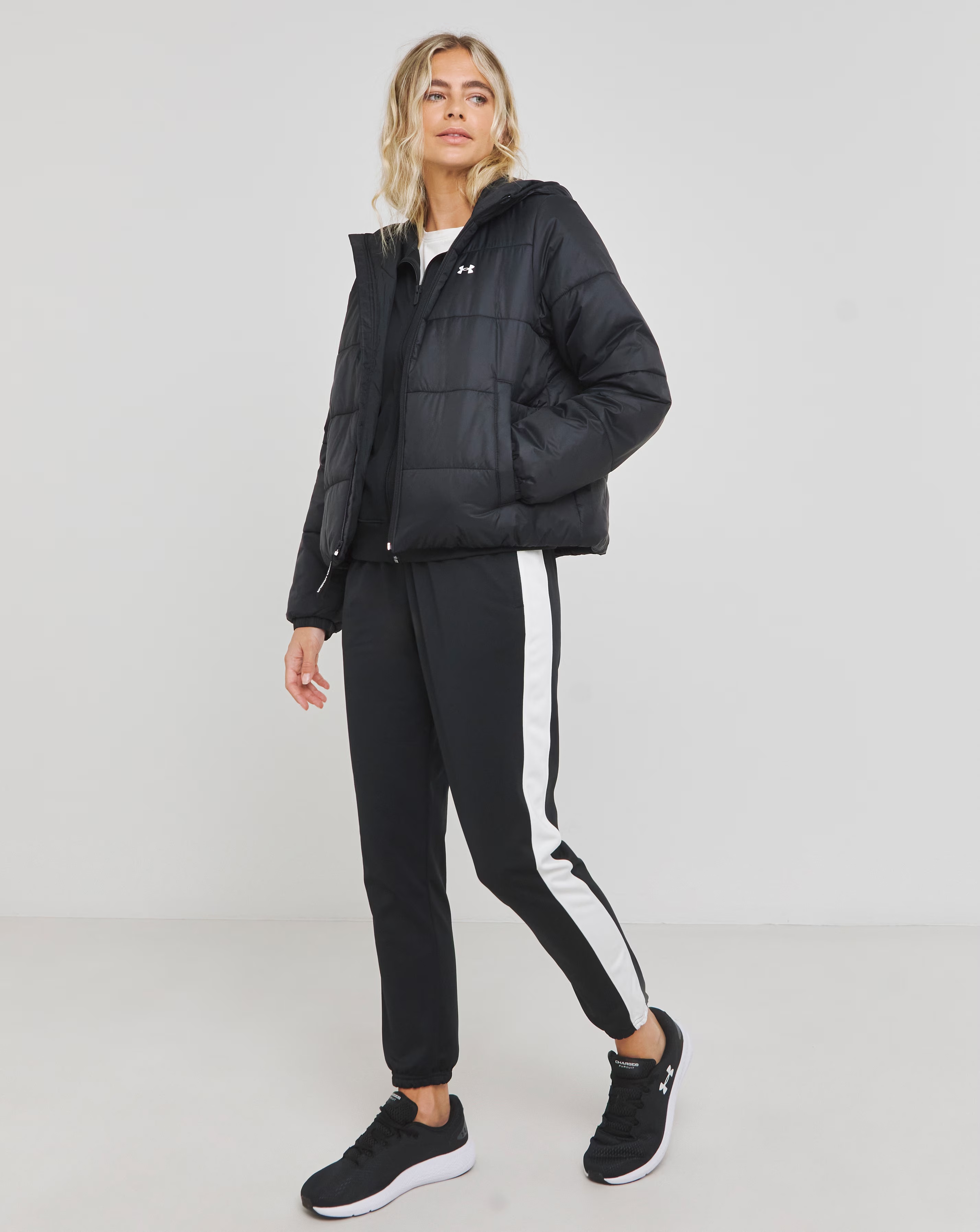 81864-under-armour-insulate-jacket-1.webp