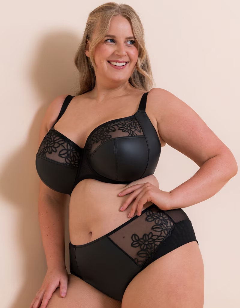 82130-curvy-kate-enchant-balcony-wired-side-support-bra-black-1.jpg