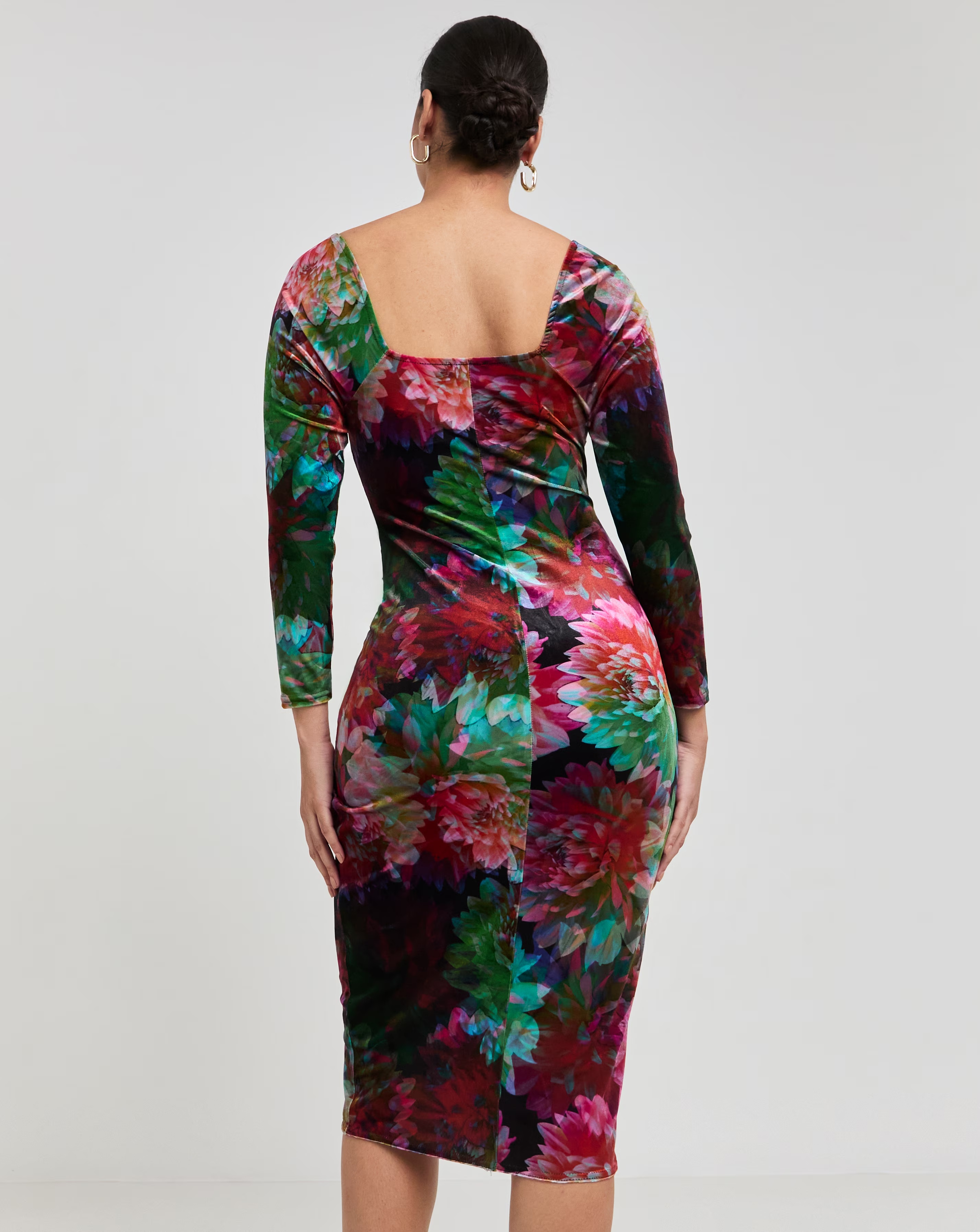 82233-made-in-gb-floral-printed-velvet-wrap-knot-front-midi-dress-1.webp