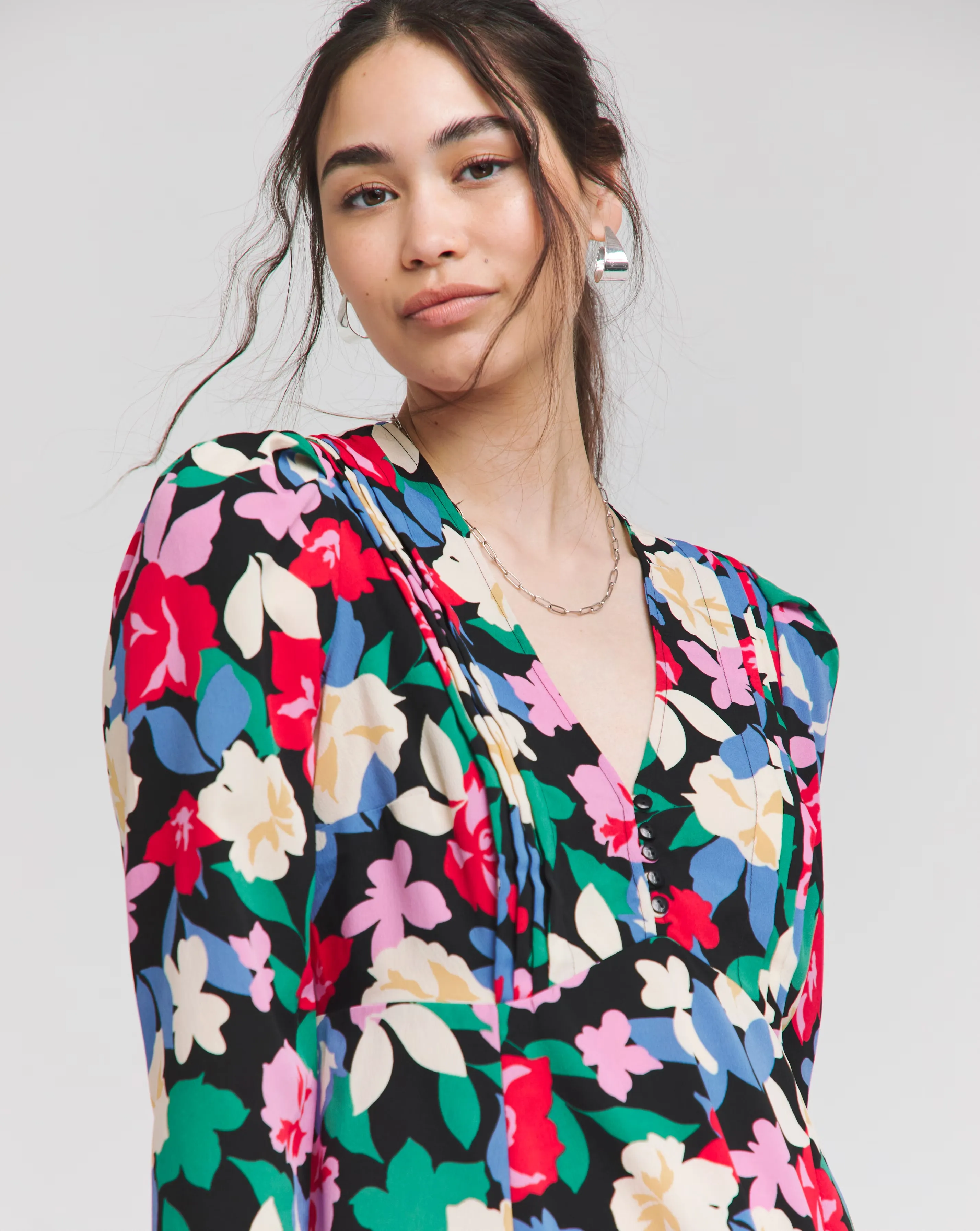 82362-black-floral-print-button-skater-dress-1.webp