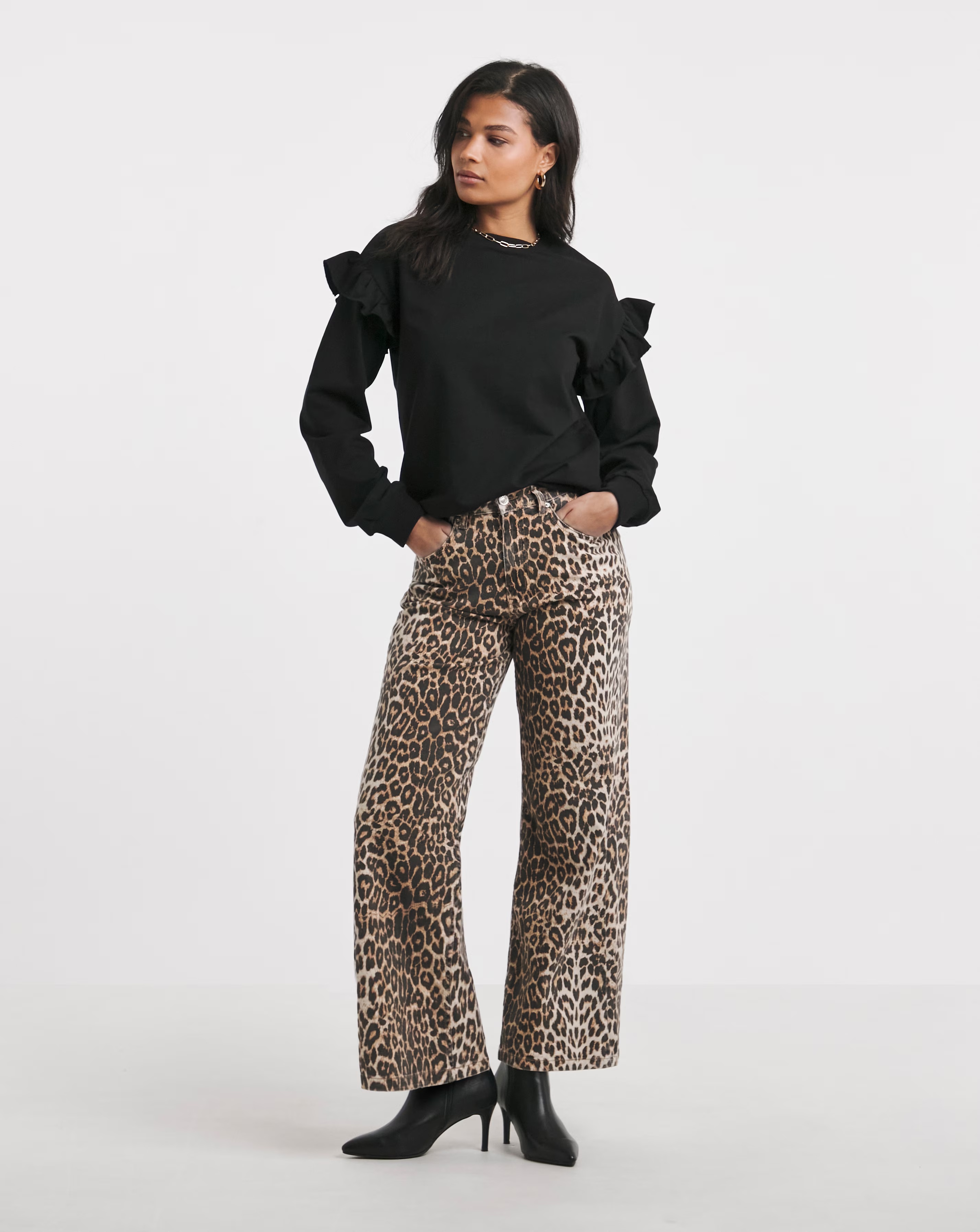 8342-leopard-print-denim-wide-leg-jeans-1.jpg