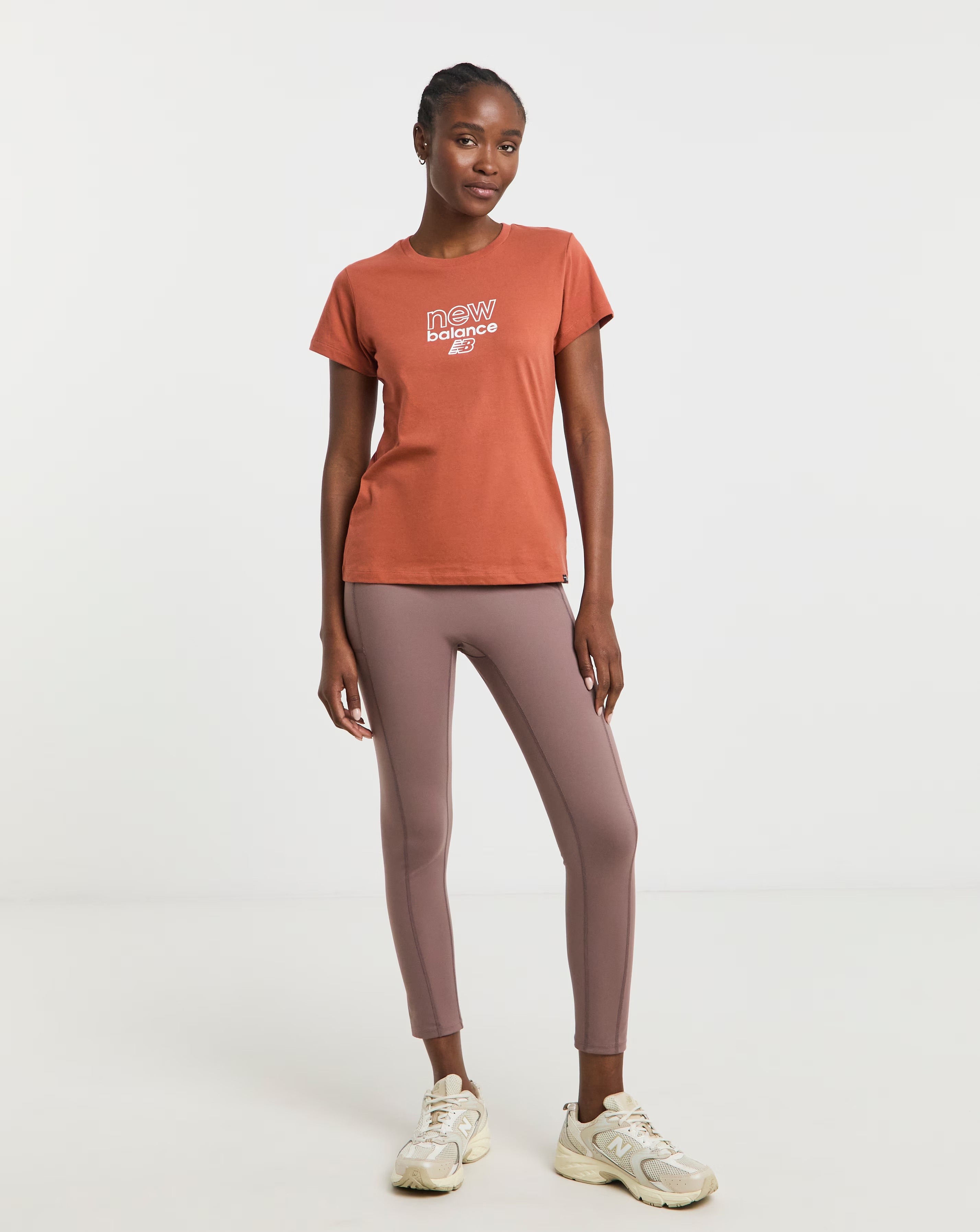 85036-new-balance-sport-graphic-t-shirt-1.webp
