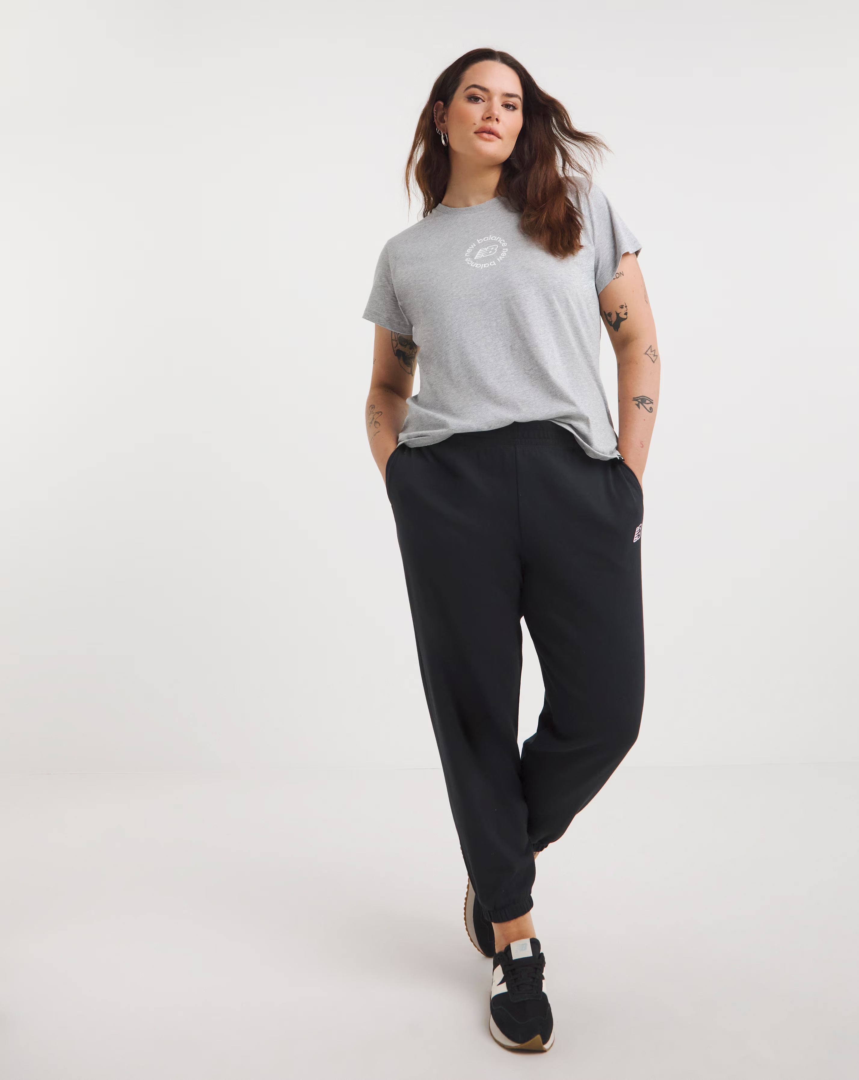 85054-new-balance-sport-circular-t-shirt-1.webp