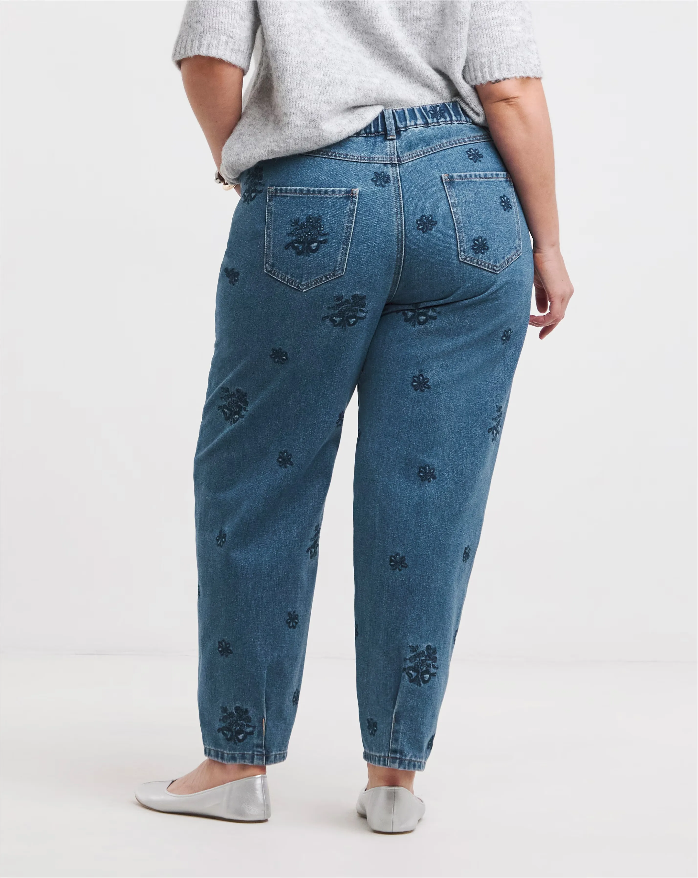 8520-embroidered-barrel-leg-jeans-mid-wash-1.jpg
