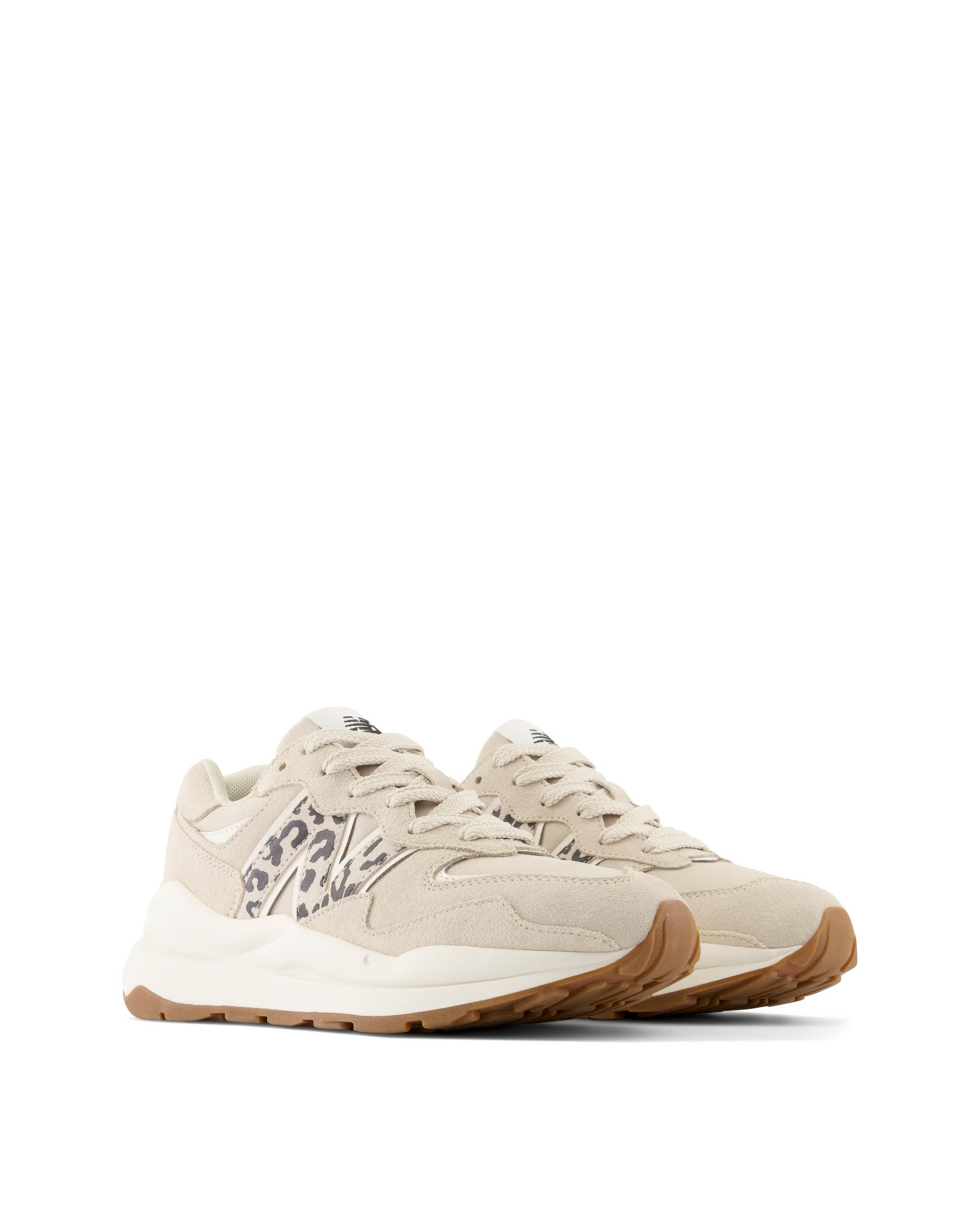 85305-new-balance-5740-leopard-trainers-1.jpg
