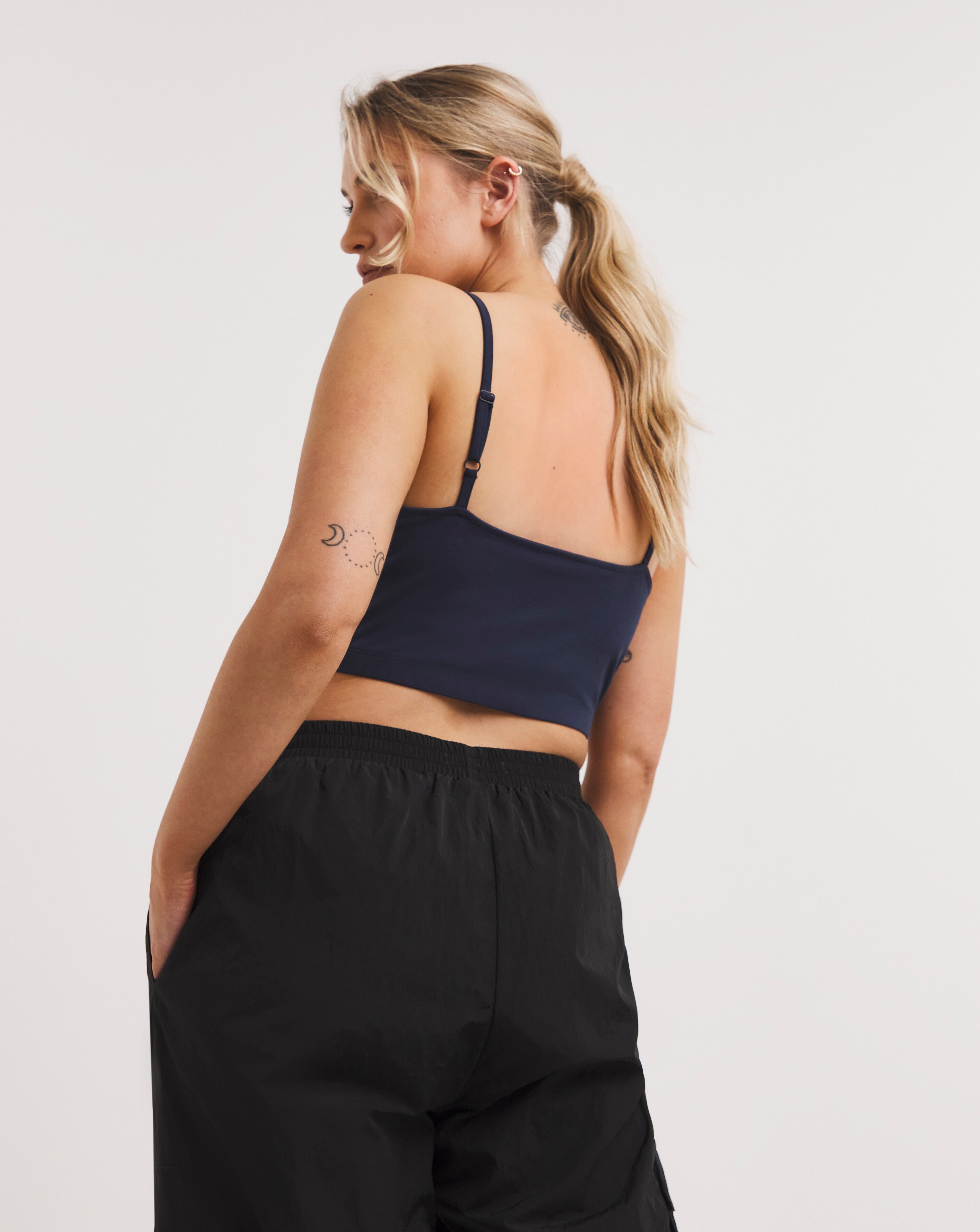 Tommy Jeans Strappy Crop Top