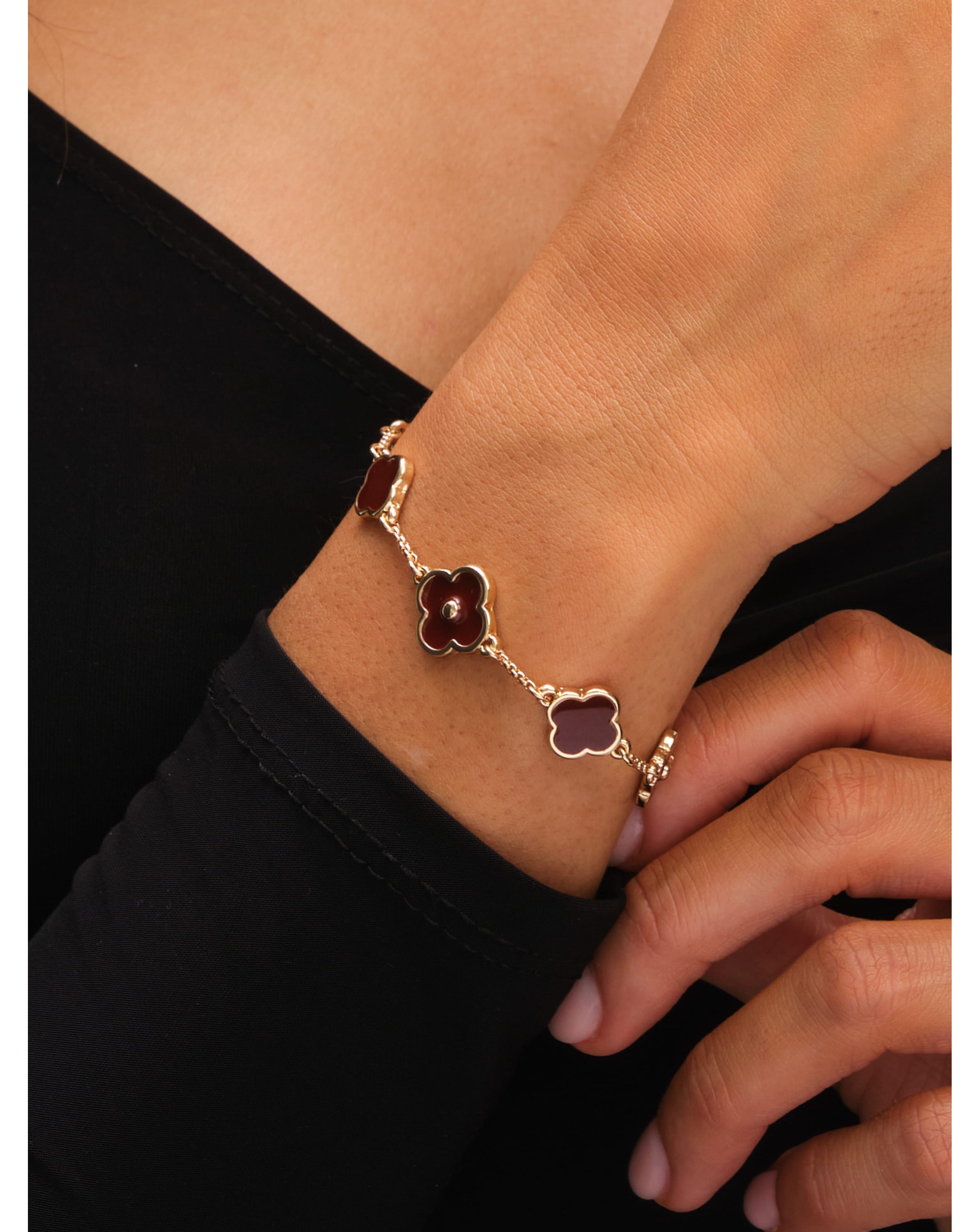 85974-mood-gold-polished-amp-burgundy-clover-bracelet-1.jpg