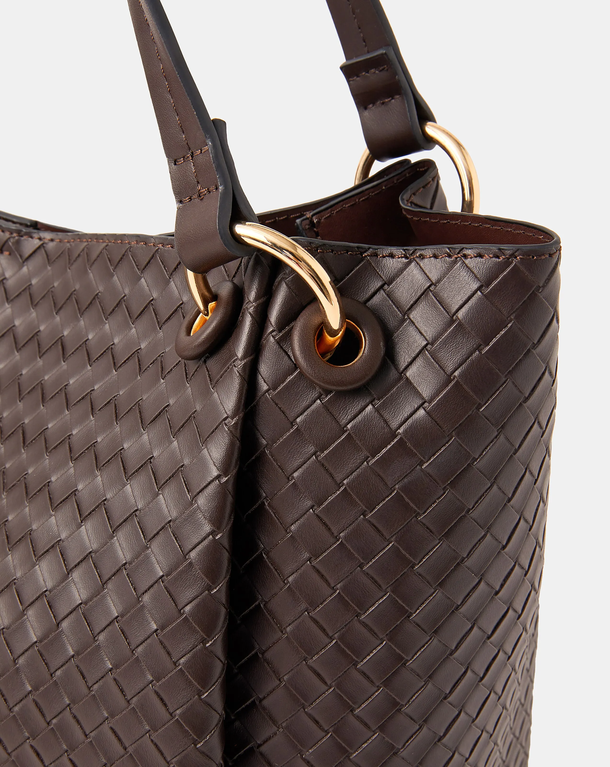 86003-accessorize-woven-shoulder-bag-1.jpg