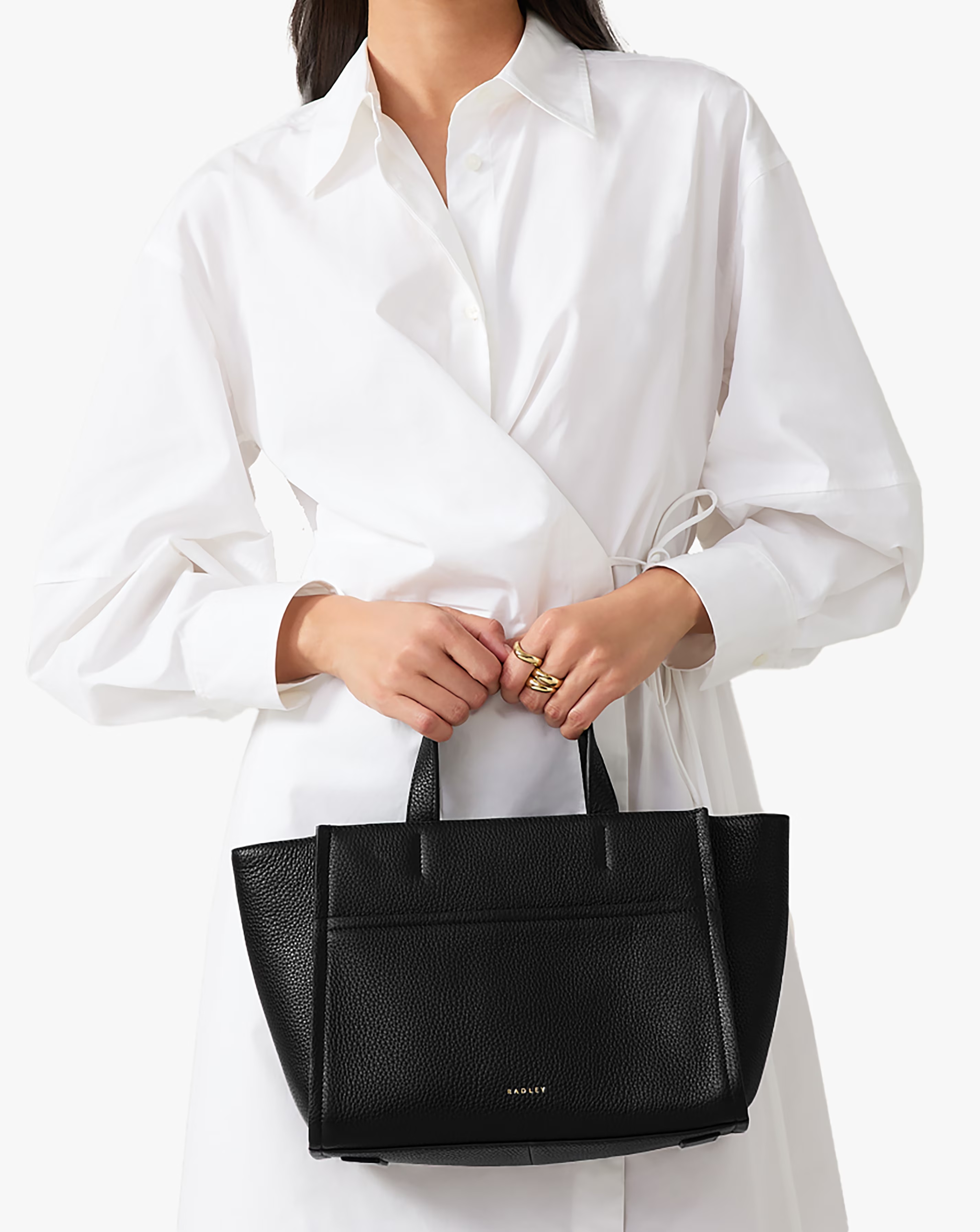 86029-radley-oak-street-medium-black-leather-grab-bag-1.webp