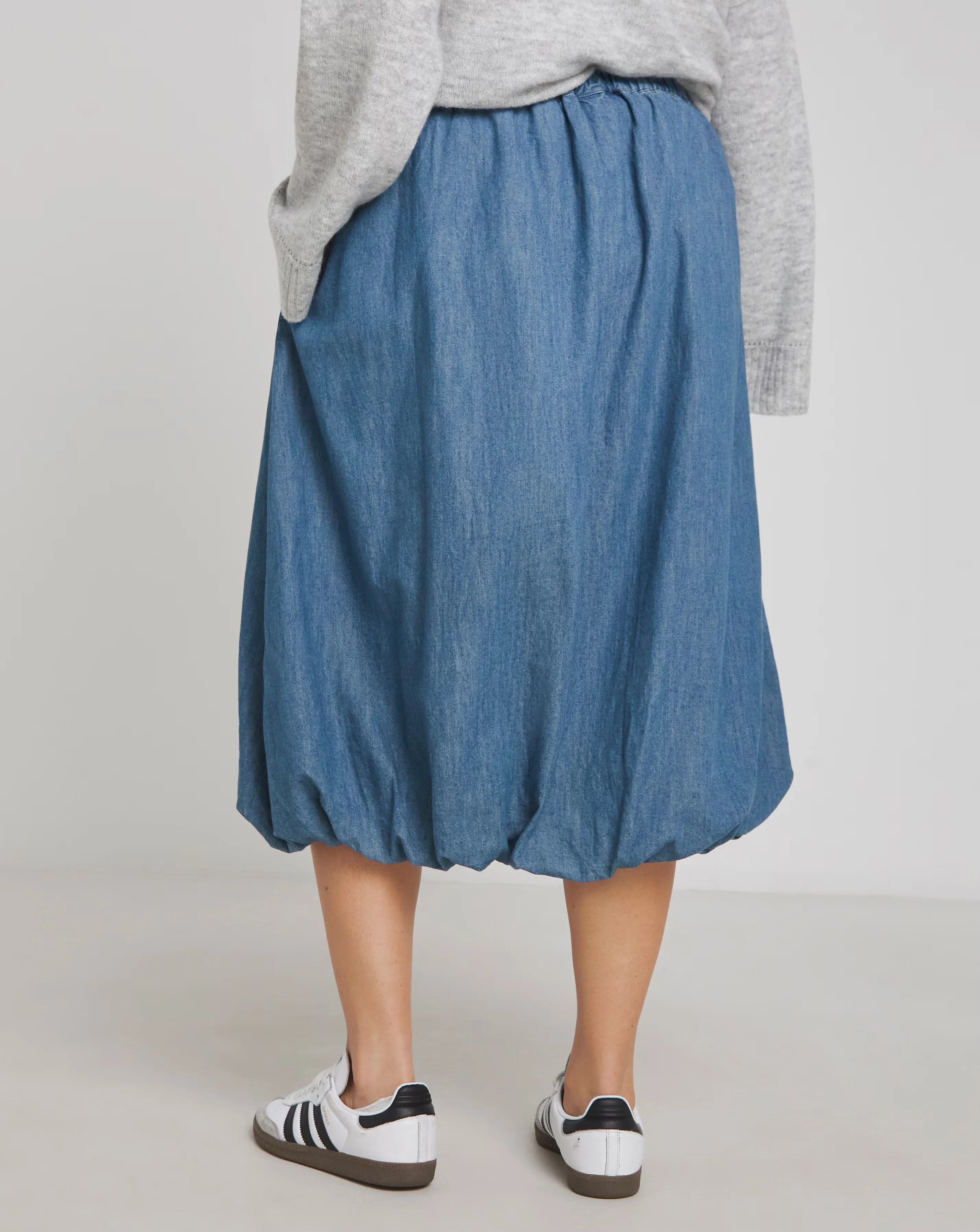 8611-simply-be-mid-blue-bubble-hem-denim-skirt-1.webp