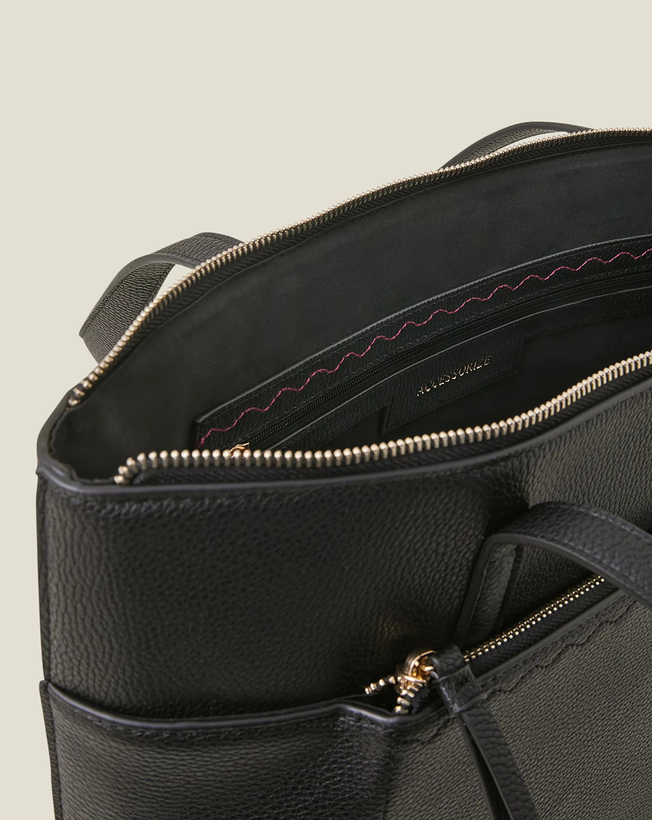 87050-accessorize-classic-pocket-tote-1.webp