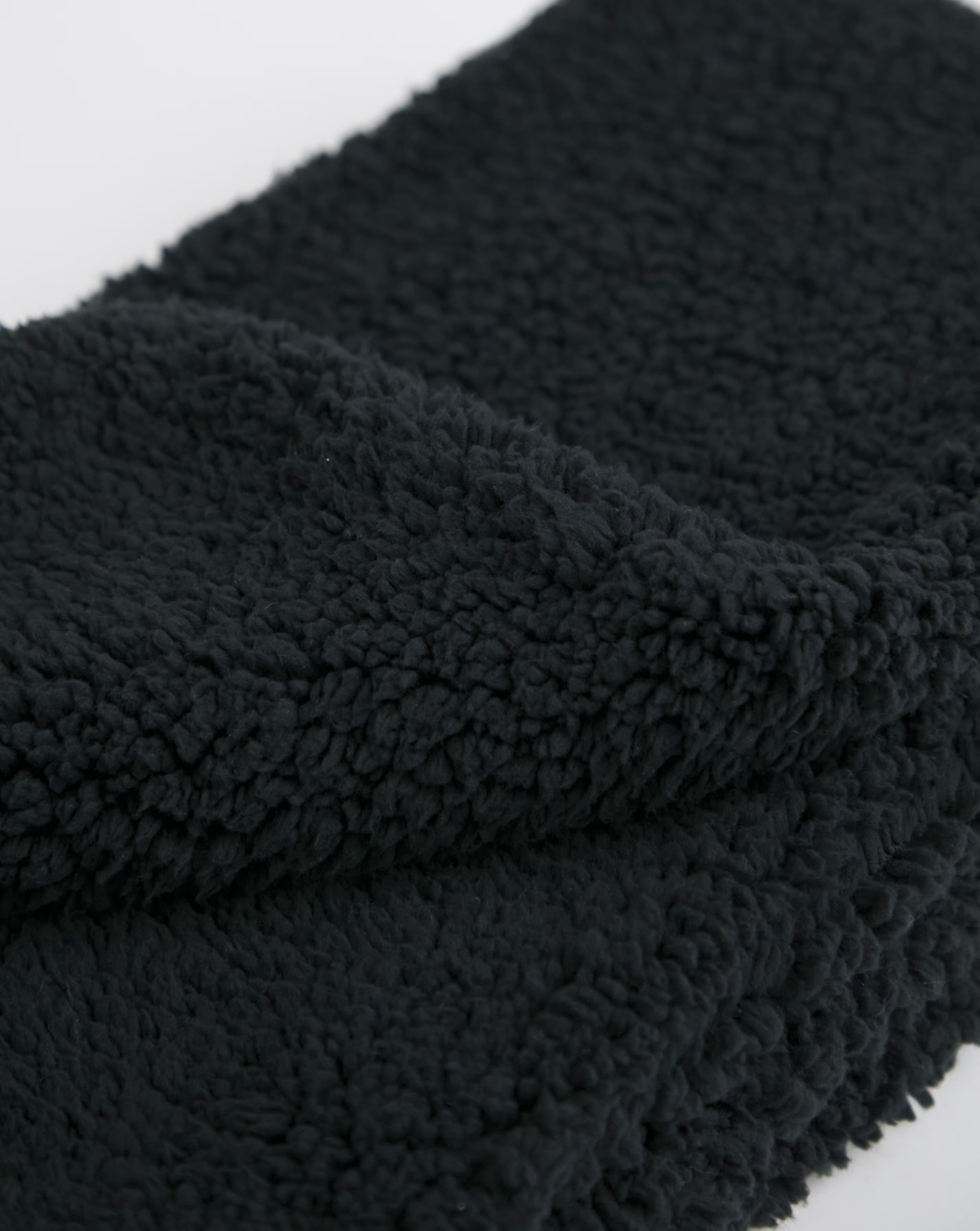 88748-black-borg-scarf-1.jpg