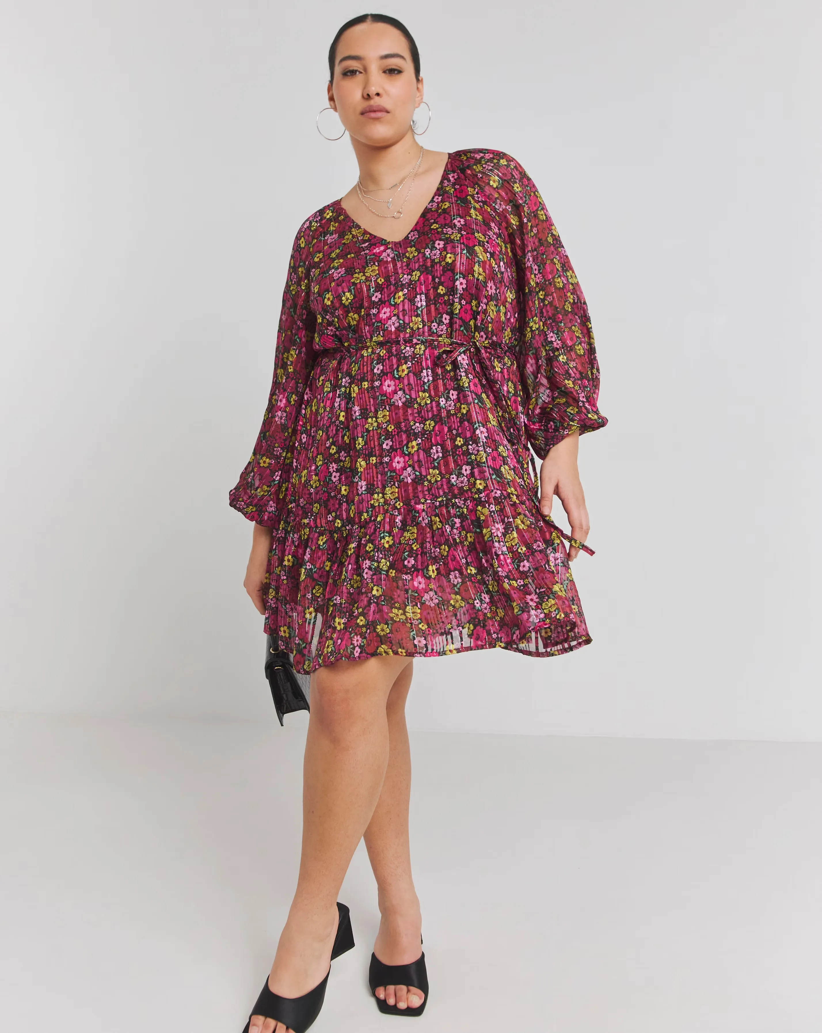 89041-floral-print-metallic-thread-detail-swing-dress-1.webp