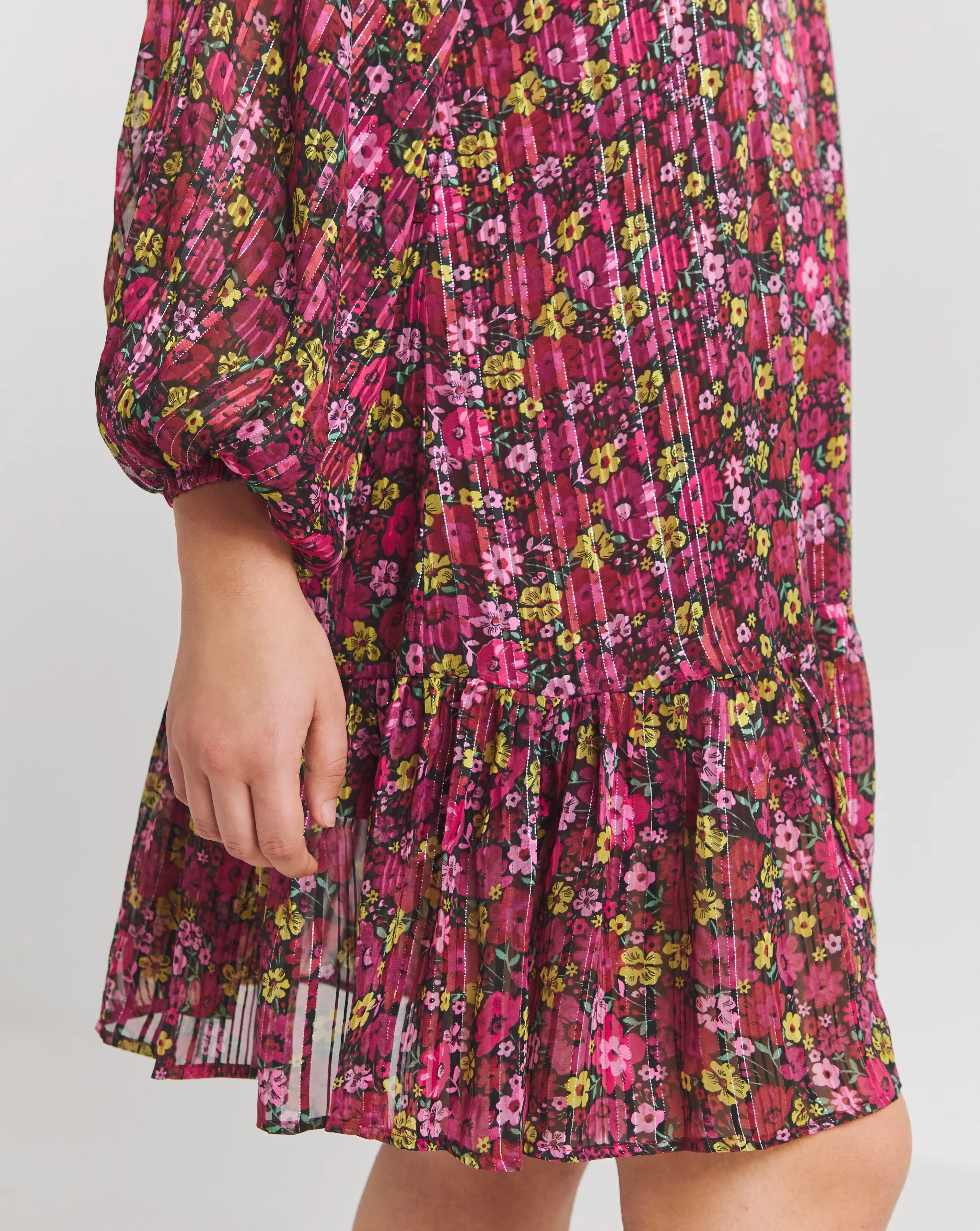 89041-floral-print-metallic-thread-detail-swing-dress-1.webp