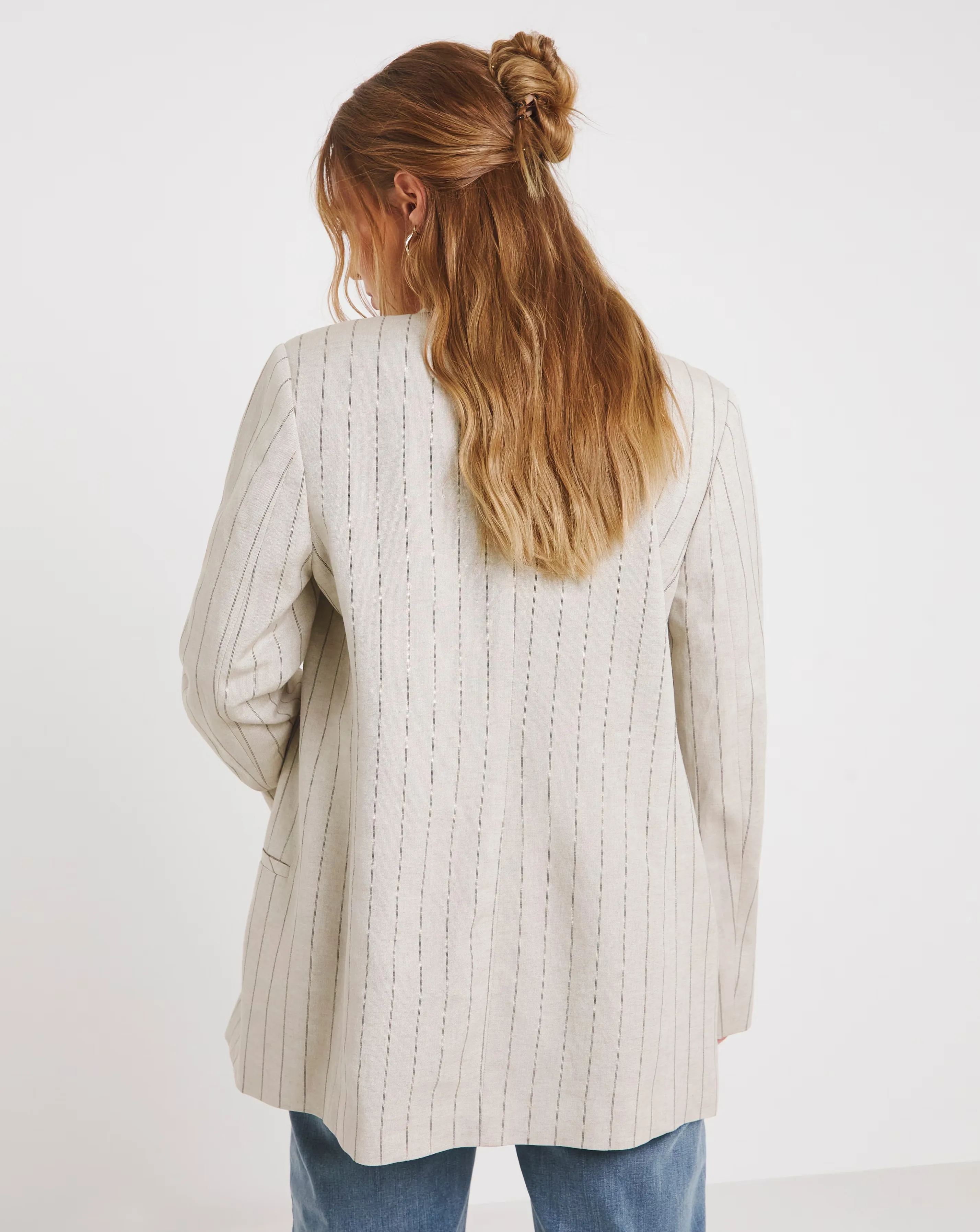 89540-simply-be-neutral-linen-blend-pinstripe-co-ord-blazer-1.webp