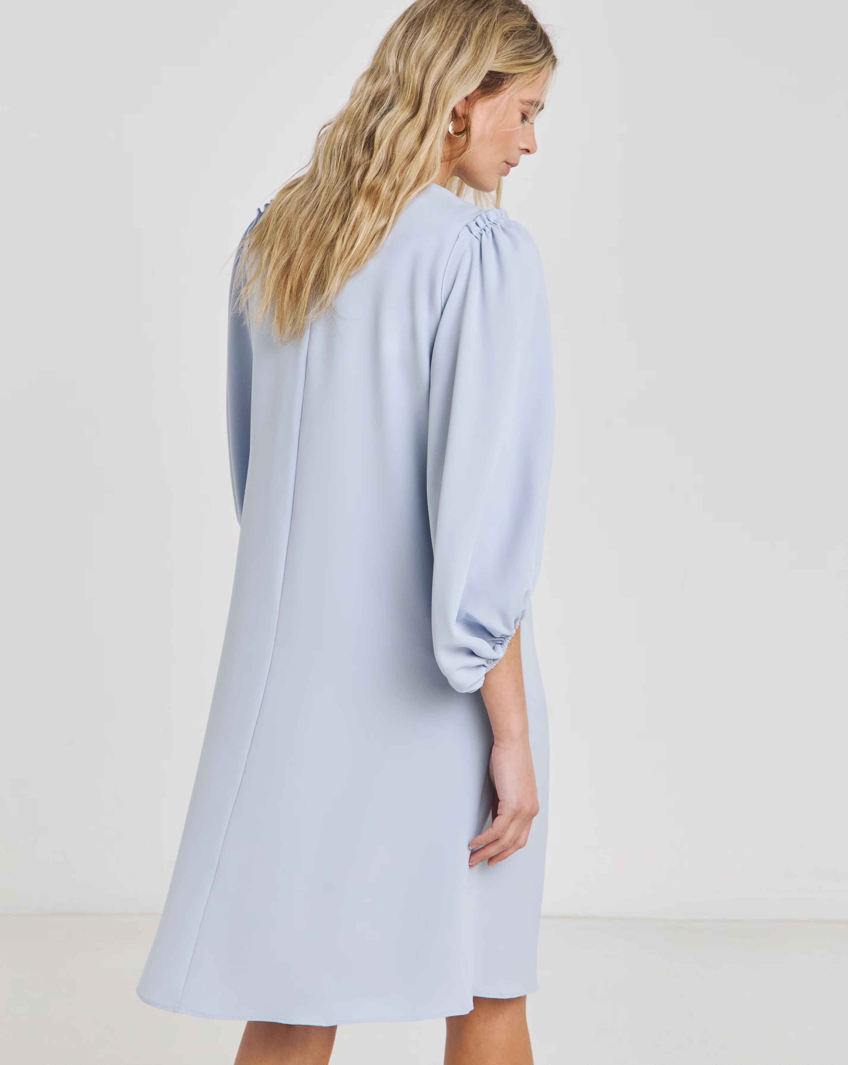 90087-joanna-hope-big-sleeve-shift-dress-1.jpg