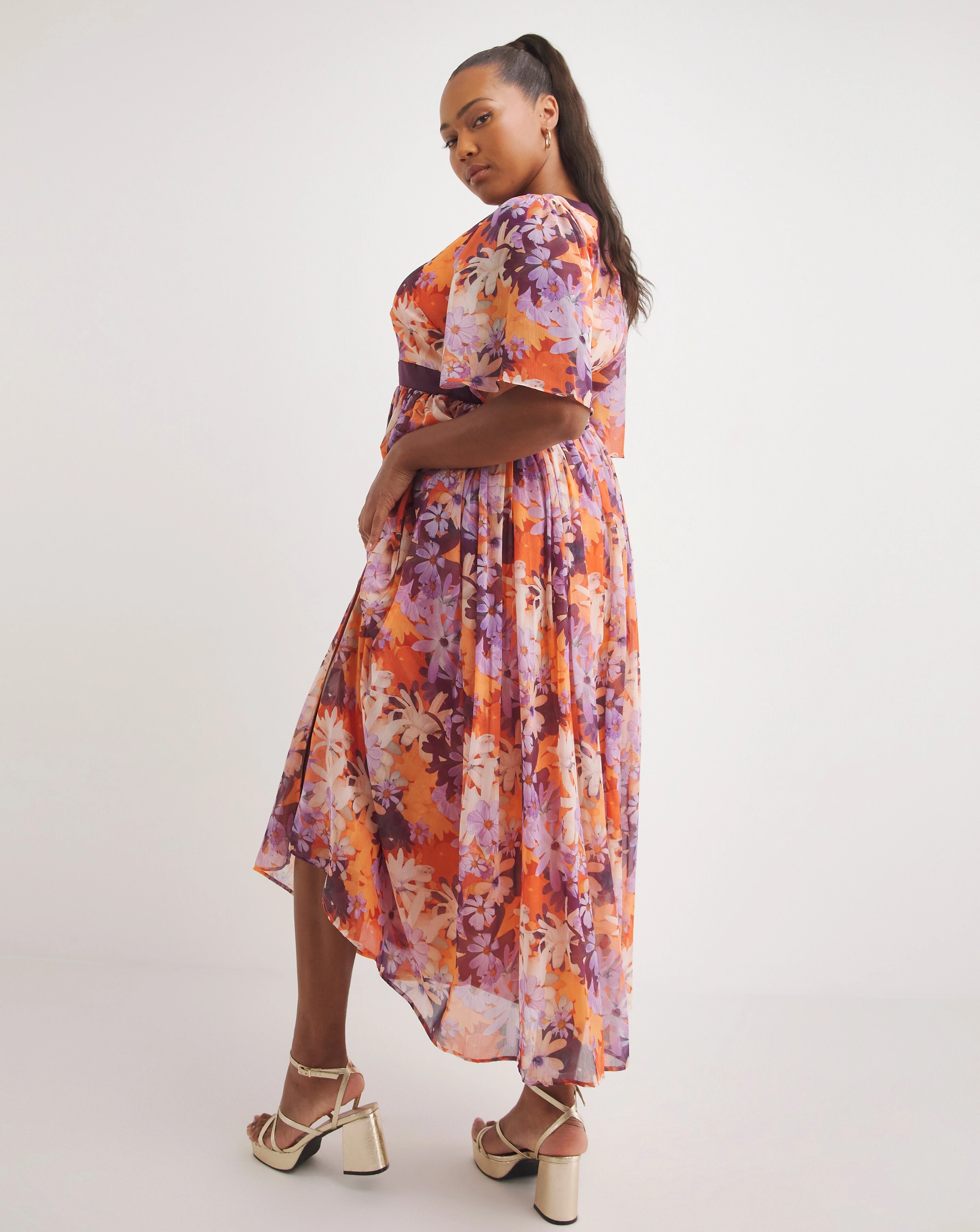 90175-joanna-hope-floral-v-neck-maxi-tea-dress-1.webp