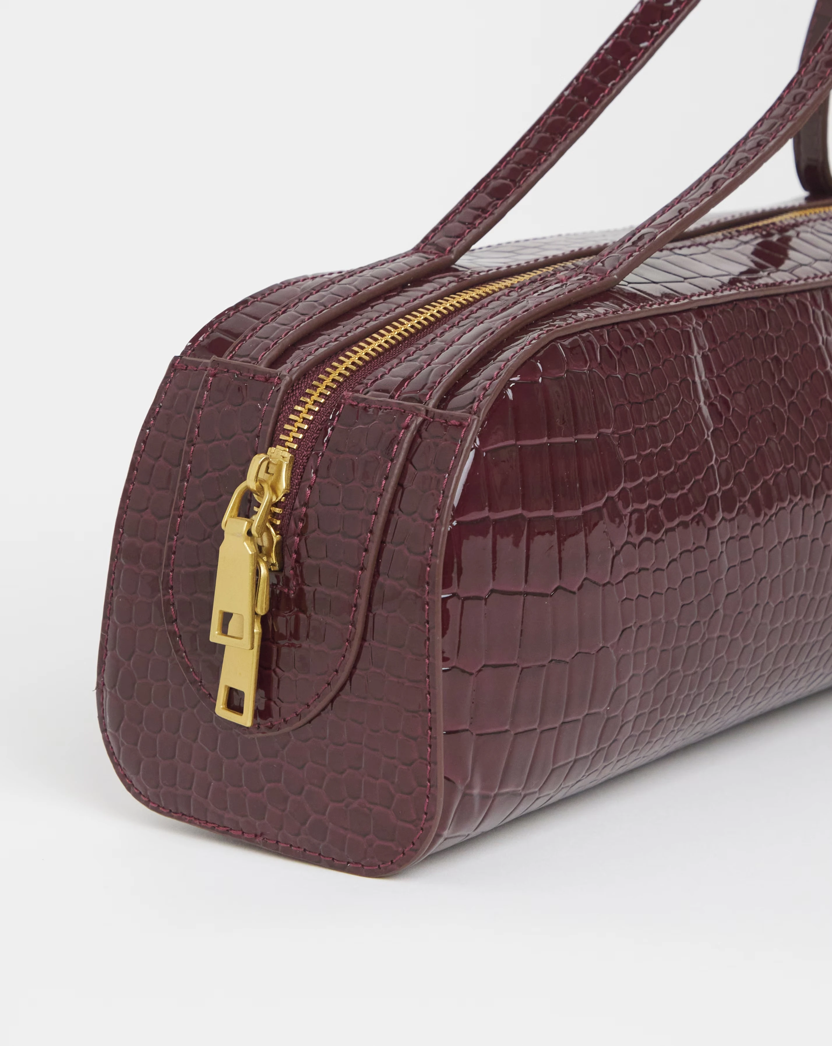 90351-elongated-baguette-shoulder-bag-1.jpg