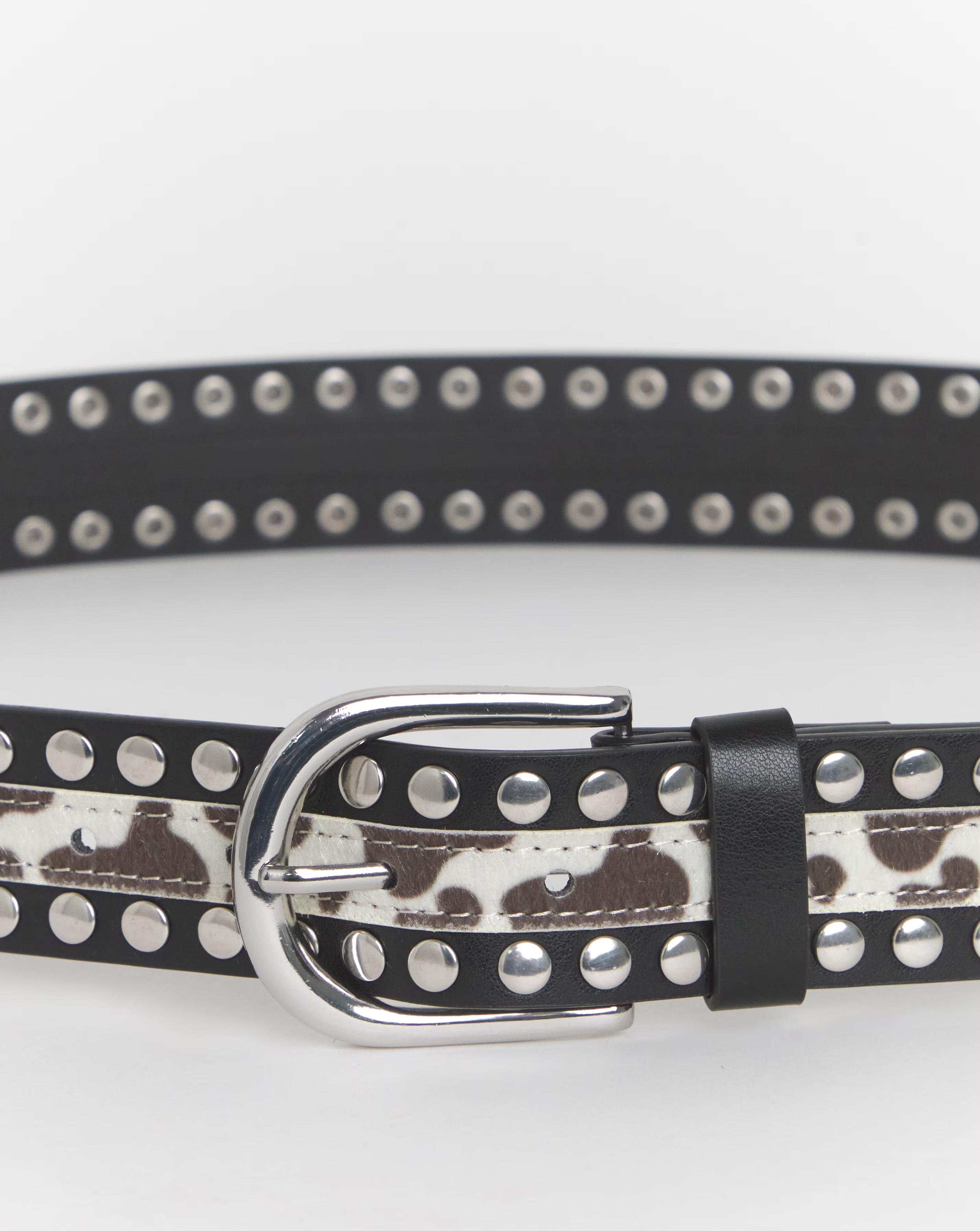 90401-faux-cow-ponyhair-studded-jeans-belt-1.webp