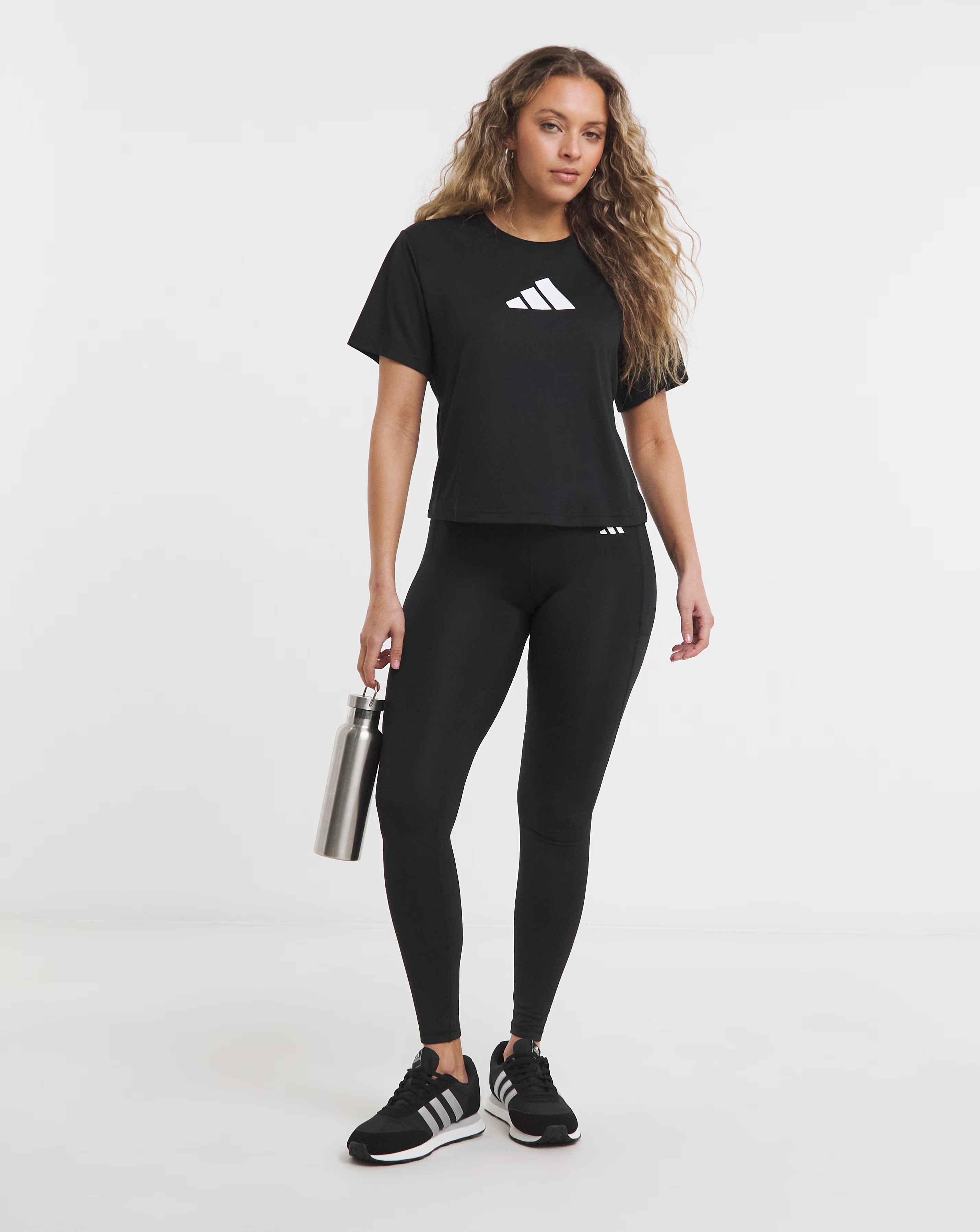 914-adidas-train-essentials-big-performance-logo-training-t-shirt-1.webp