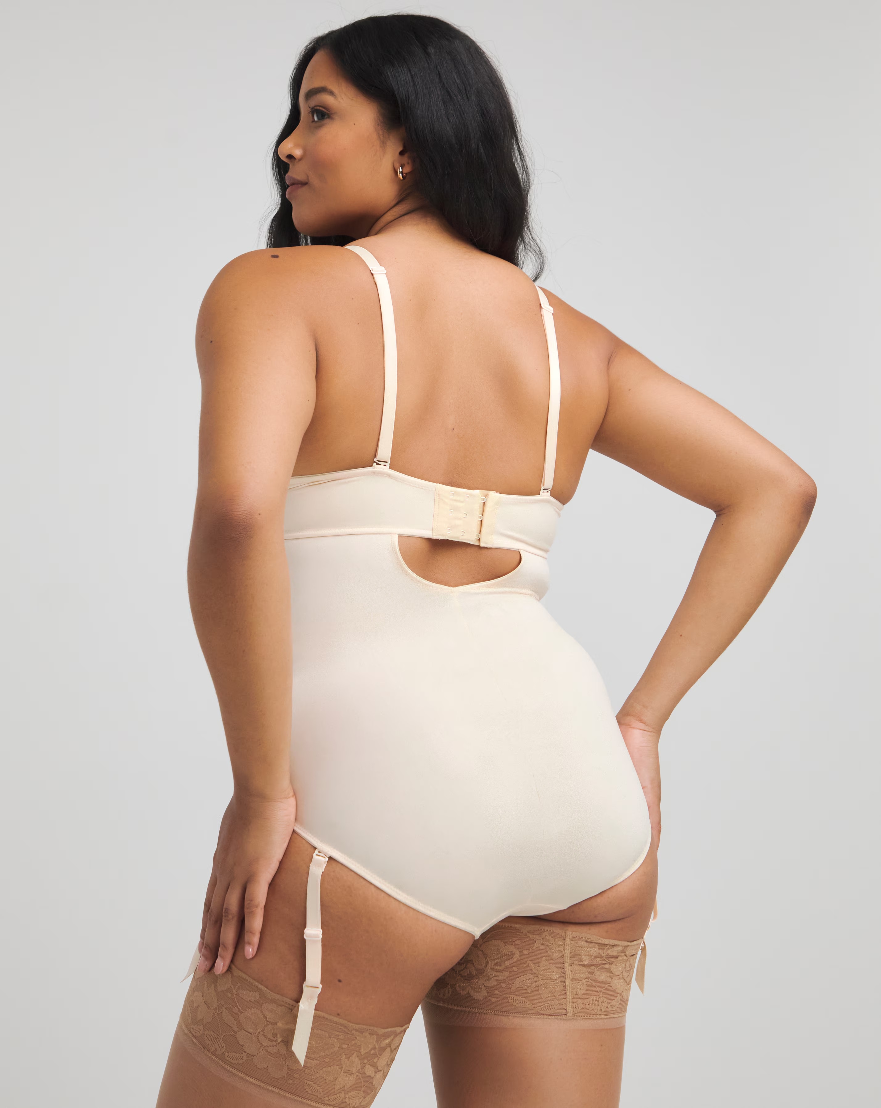 9145-magisculpt-firm-control-lace-and-mesh-underwire-padded-multiway-body-blush-1.webp