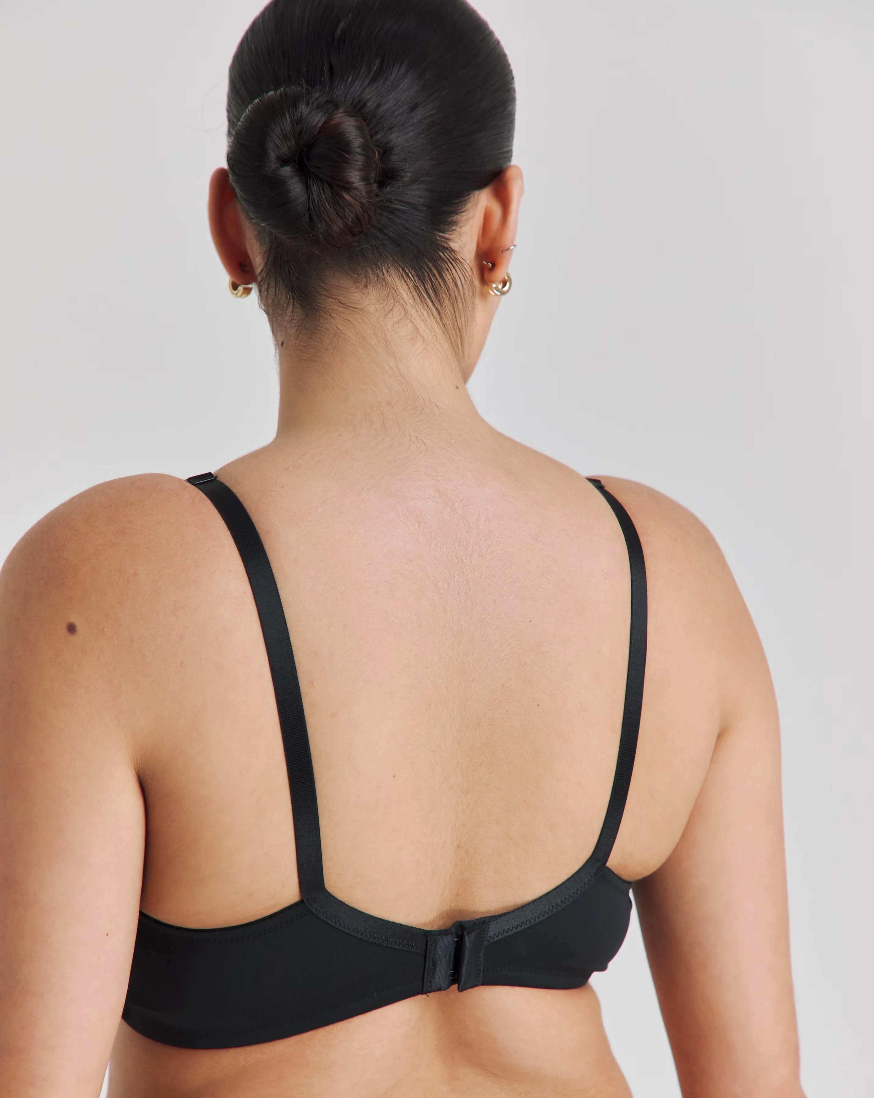 91595-pretty-secrets-2-pack-flora-non-wired-bras-b-f-black-white-1.jpg