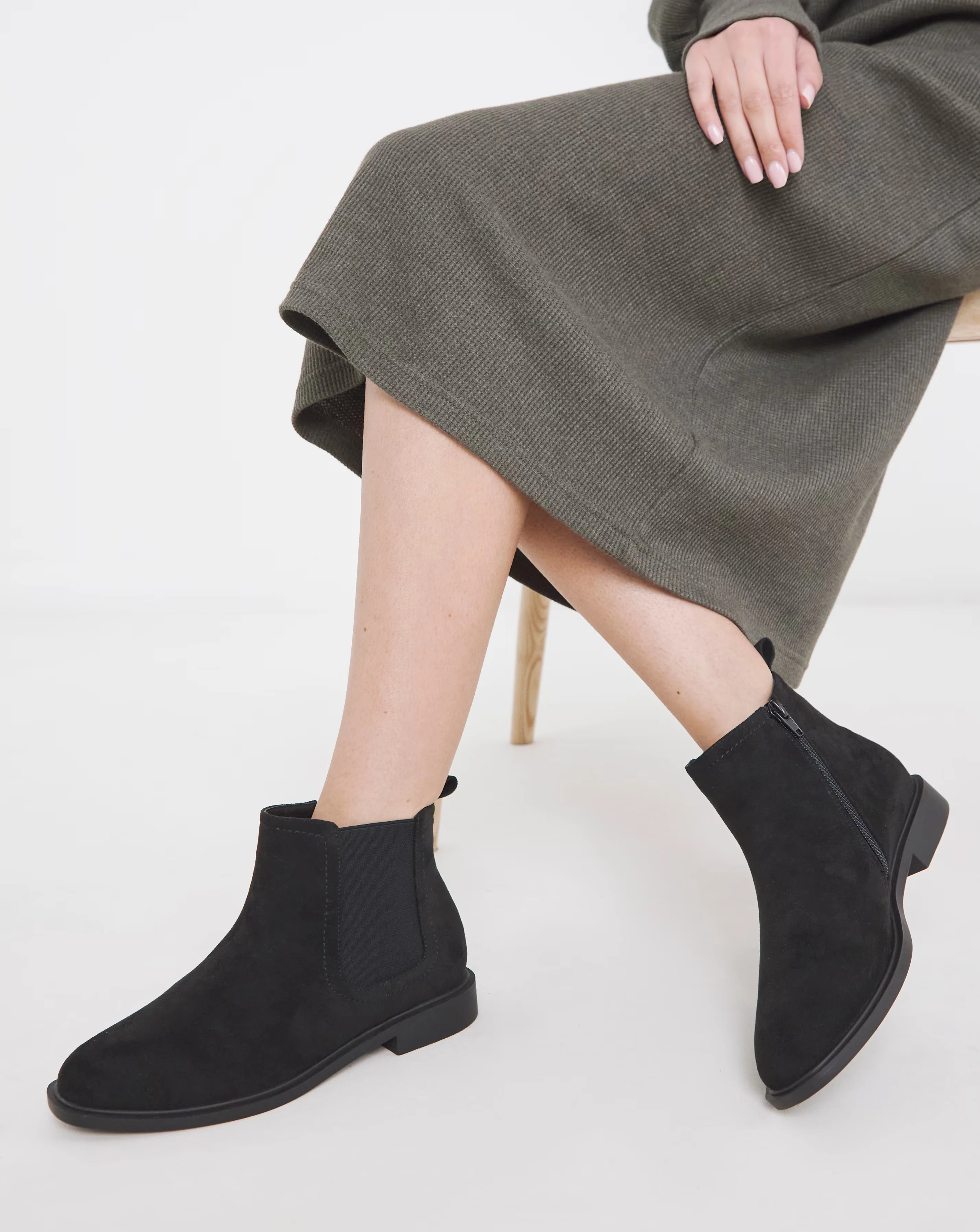 Bettina Classic Ankle Chelsea Boots - Standard Fit (D) 1 92225-bettina-classic-ankle-chelsea-boots-standard-fit-d–1.webp