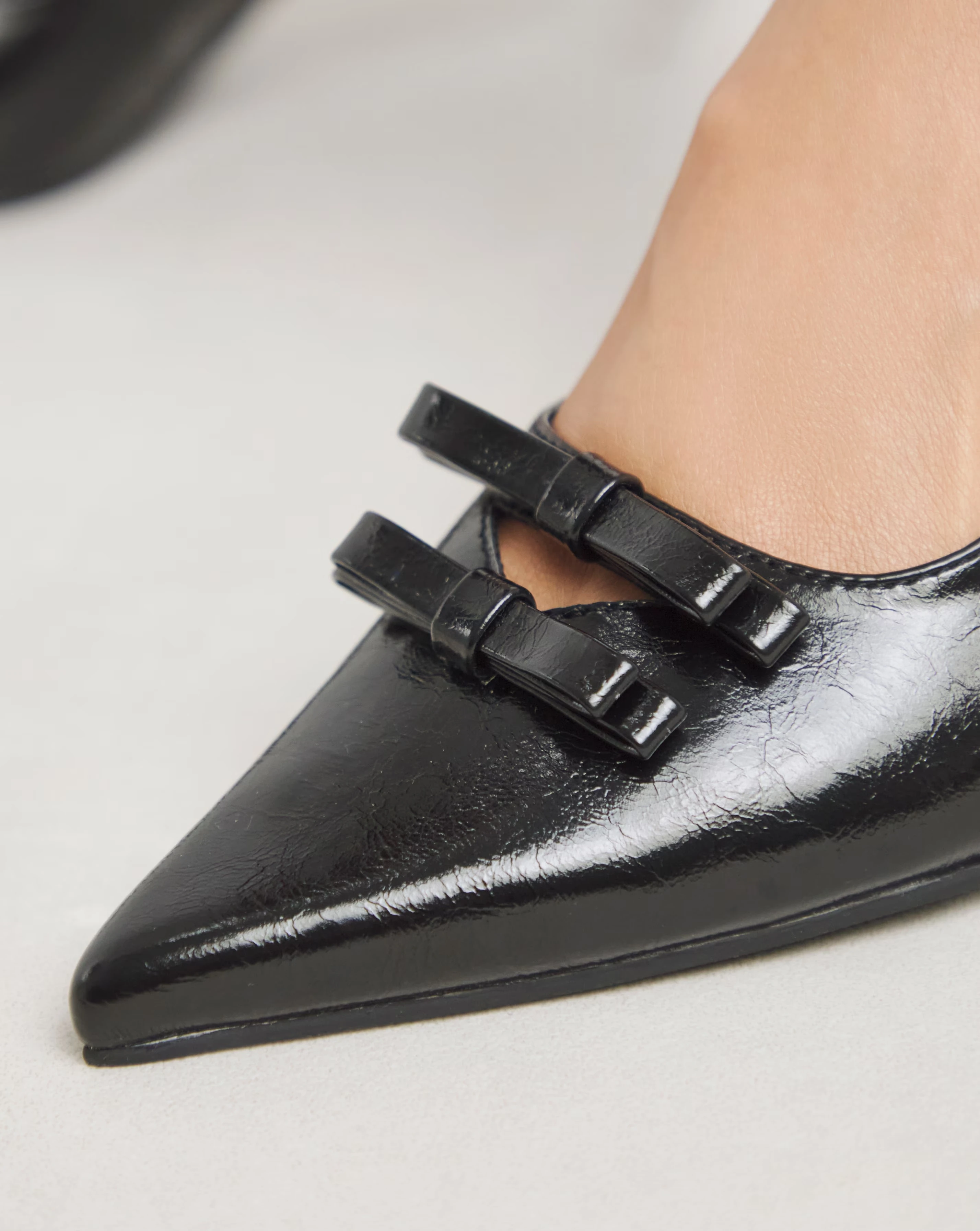 92517-heavenly-soles-elm-kitten-heel-slingback-shoes-with-bow-extra-wide-fit-eee–1.webp