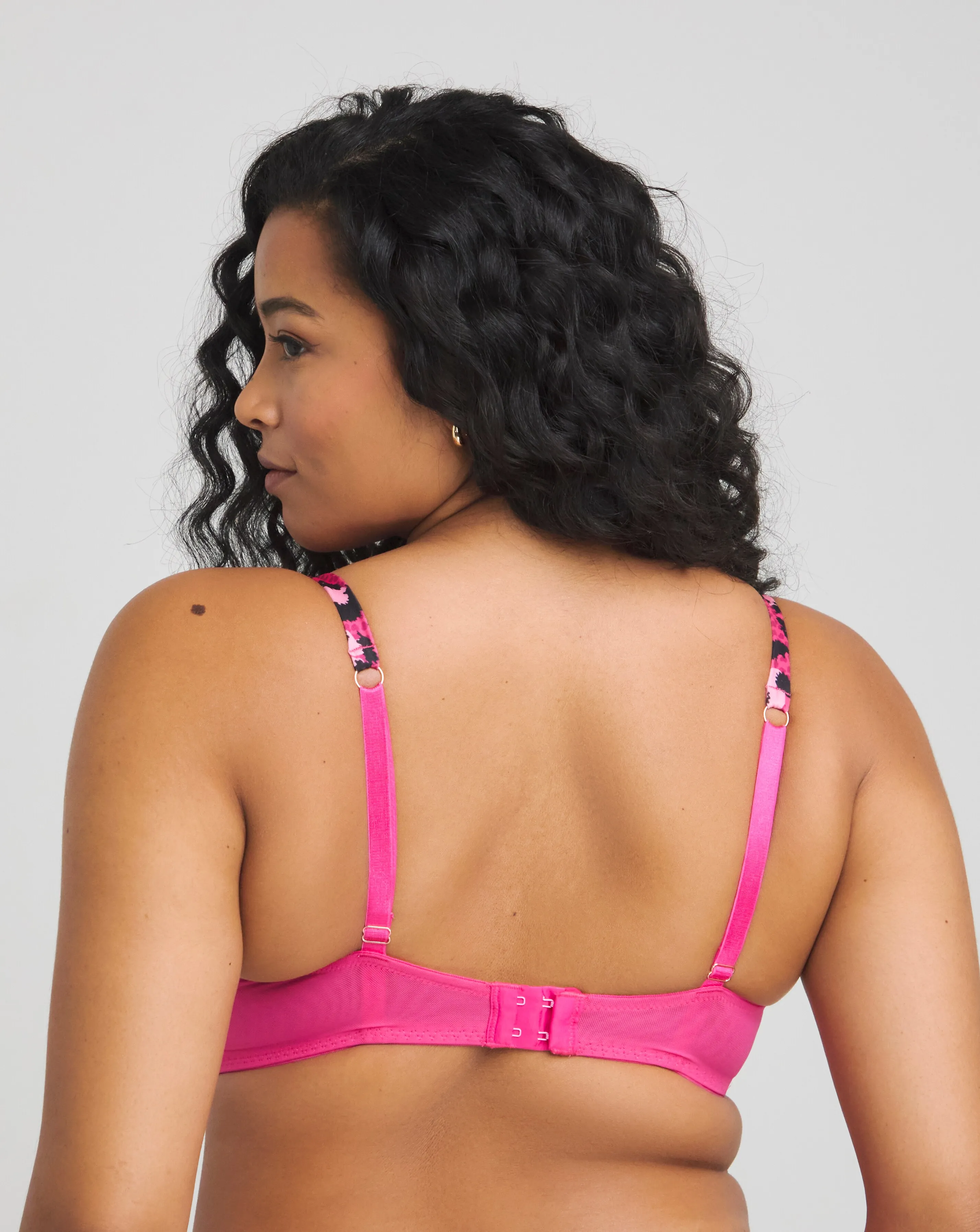 9252-2-pack-padded-boost-plunge-bras-b-f-1.webp