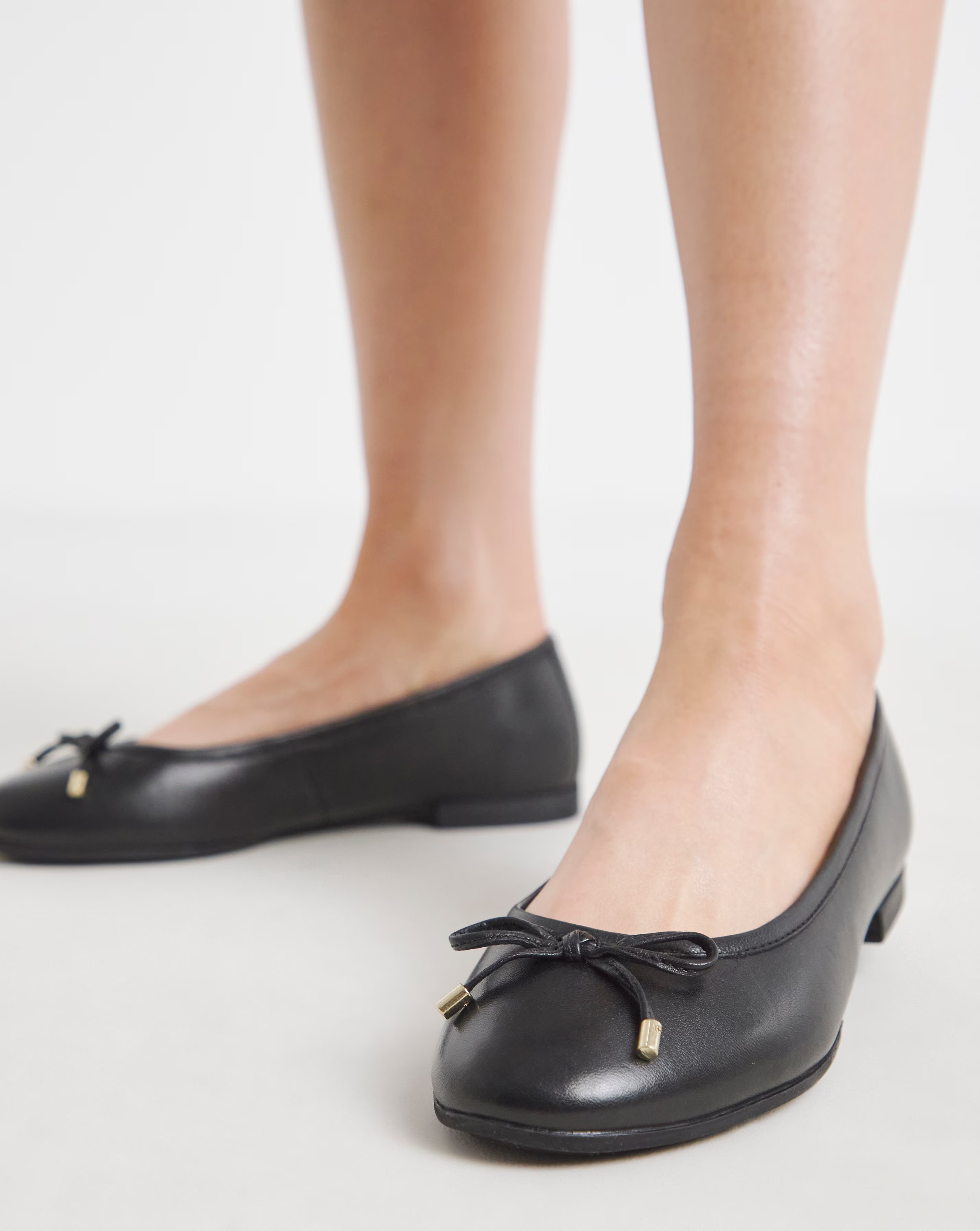92569-pine-classic-leather-ballerinas-extra-wide-fit-eee–1.webp