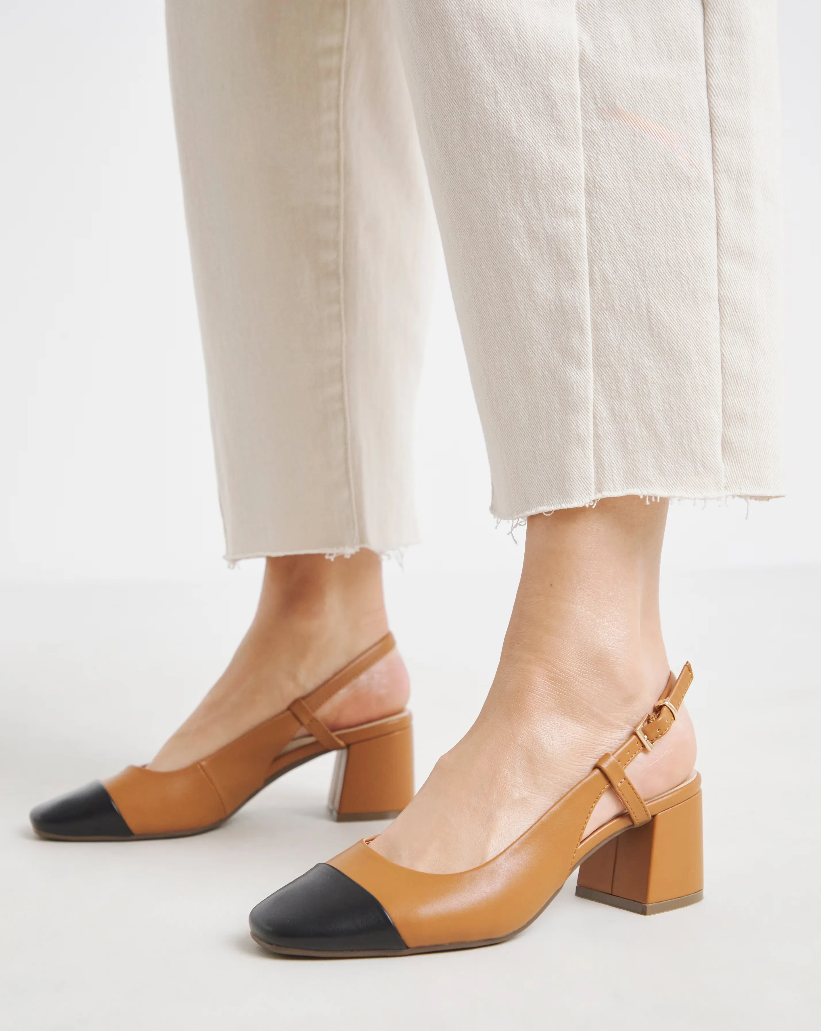 92615-heavenly-soles-tegan-low-block-heel-slingback-shoes-wide-fit-e–1.webp