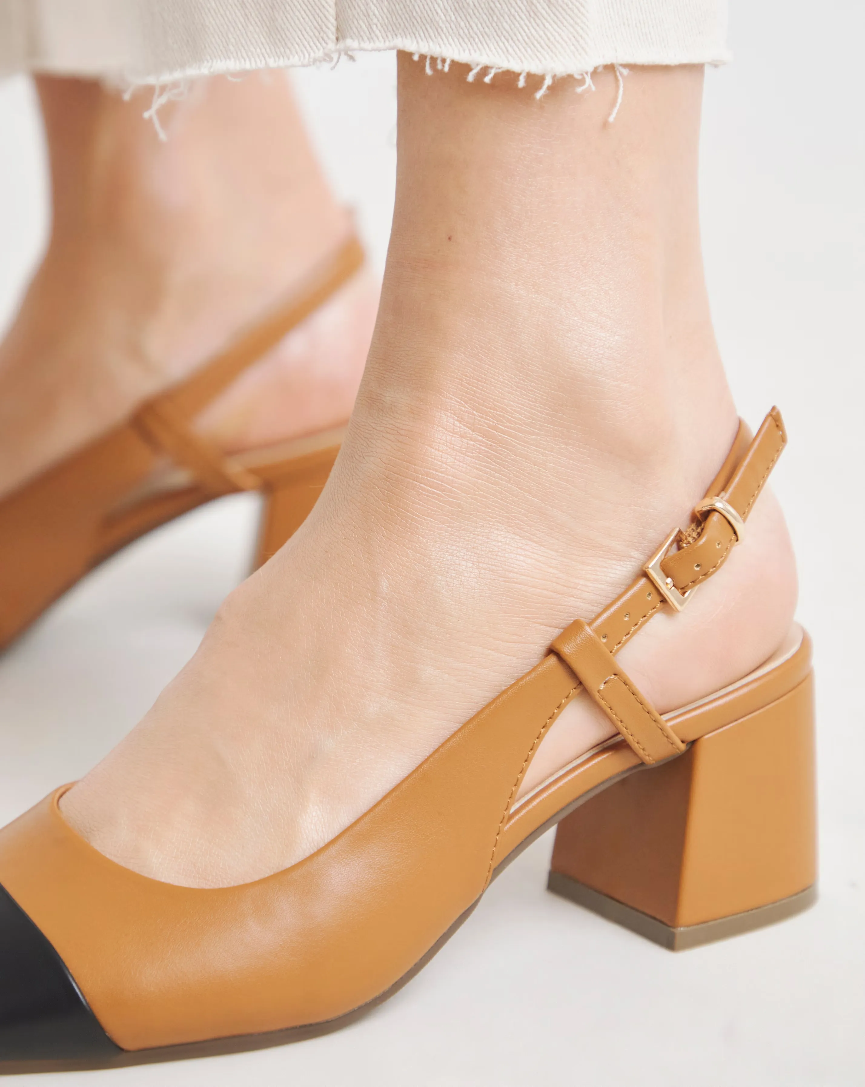 92615-heavenly-soles-tegan-low-block-heel-slingback-shoes-wide-fit-e–1.webp
