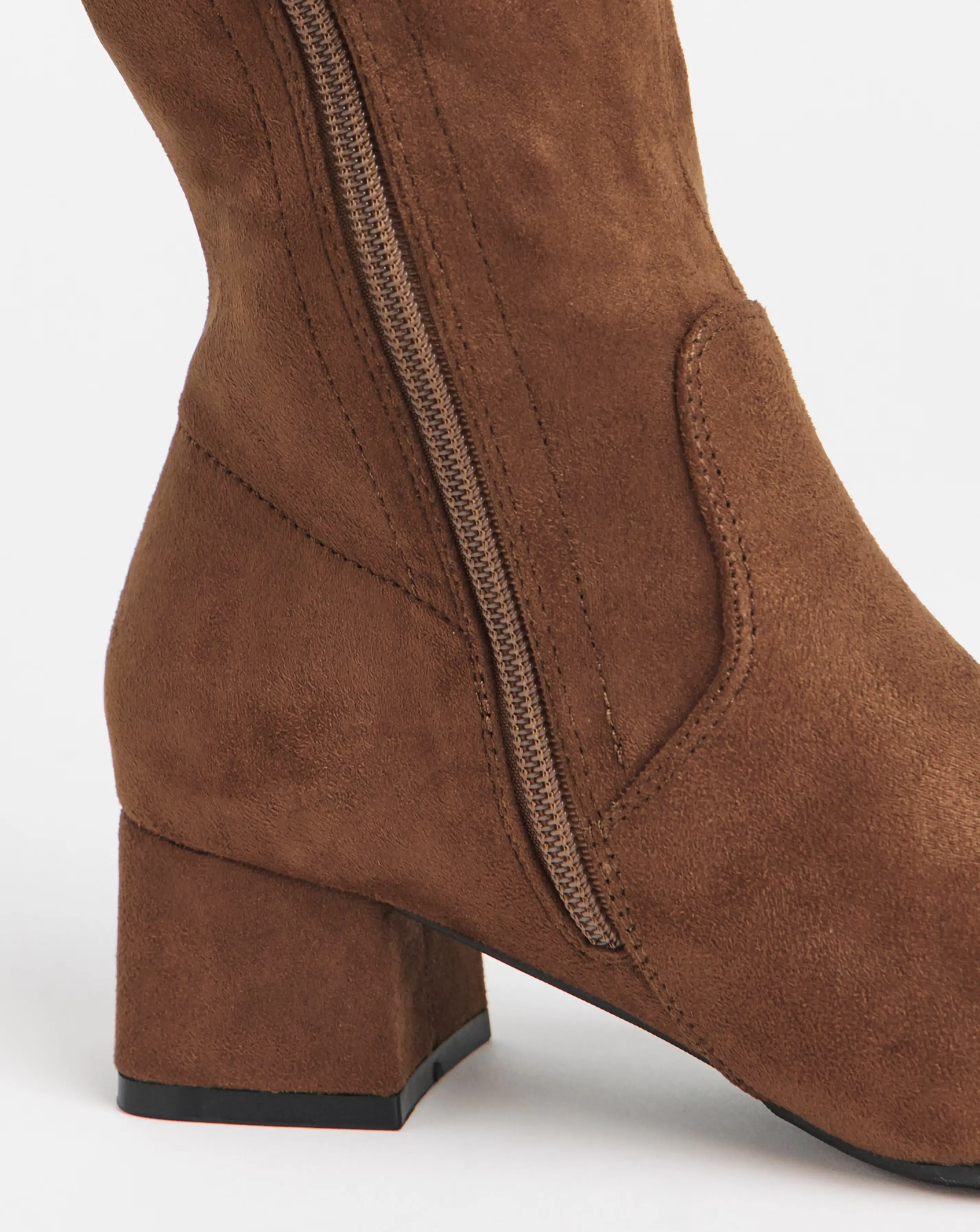 92661-claudia-low-block-heel-knee-high-boots-standard-fit-d-amp-standard-curvy-calf-1.webp