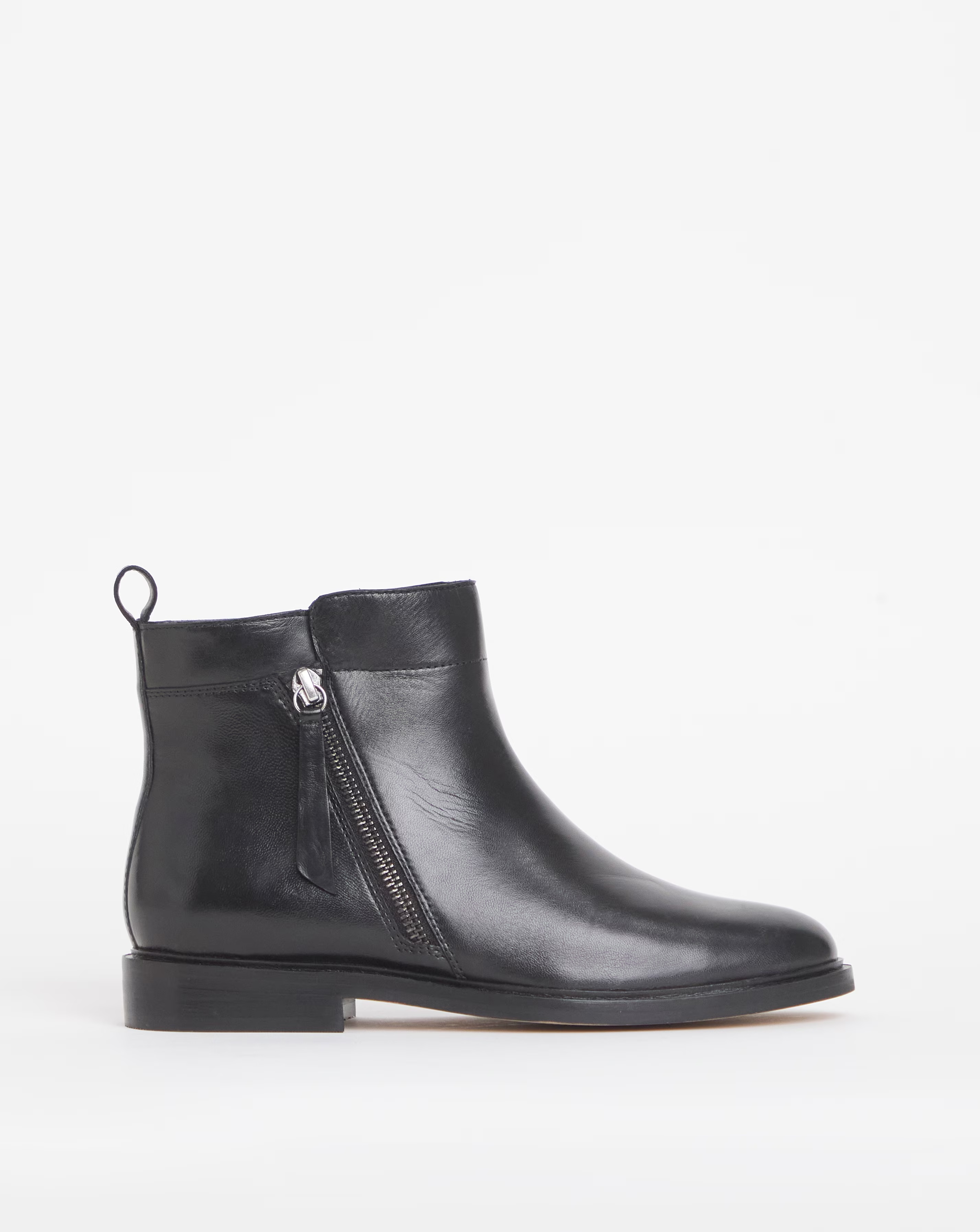 93123-camden-leather-side-zip-ankle-boot-extra-wide-fit-eee–1.webp