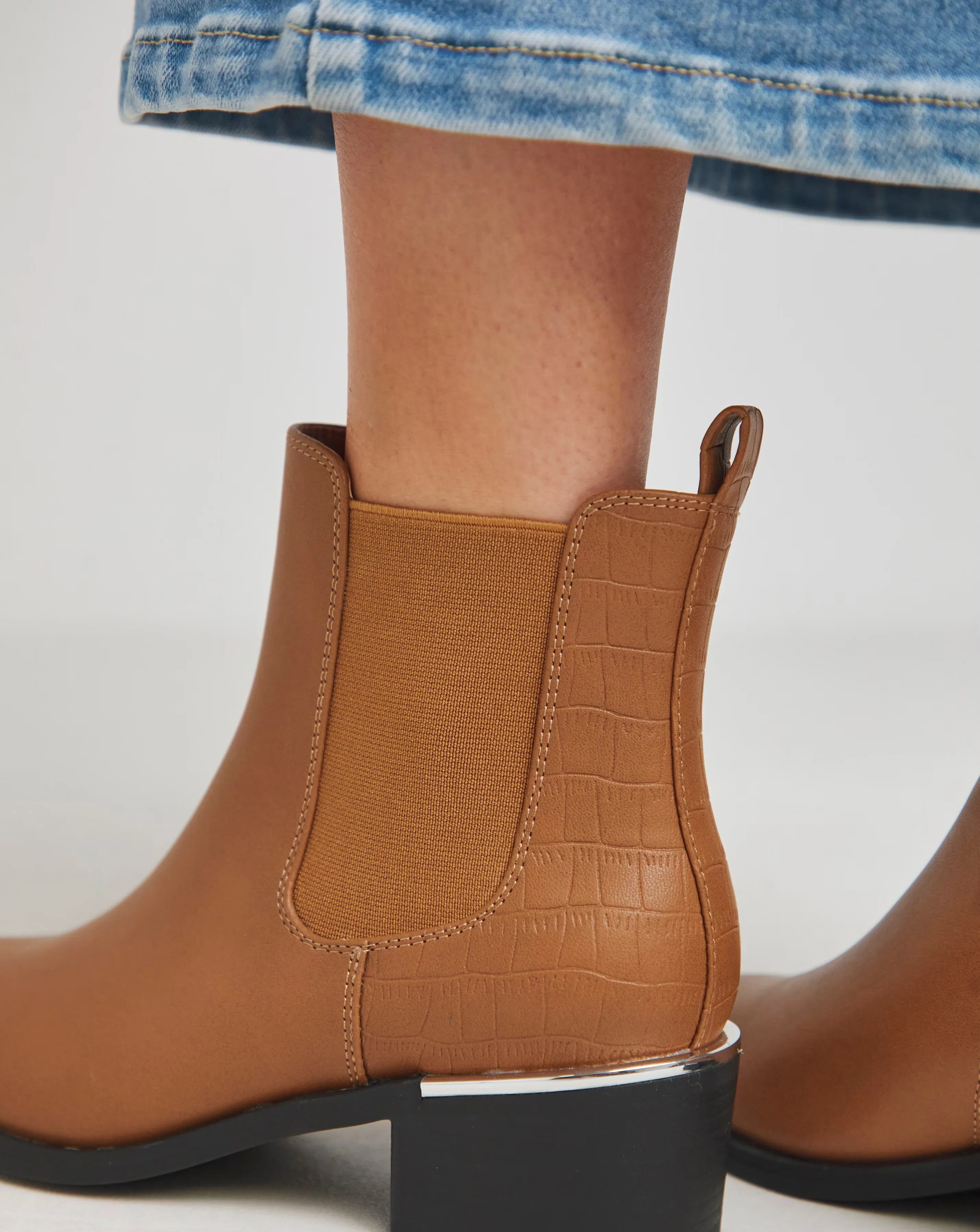 93525-heavenly-soles-danica-heeled-chelsea-boots-wide-e-fit-1.webp