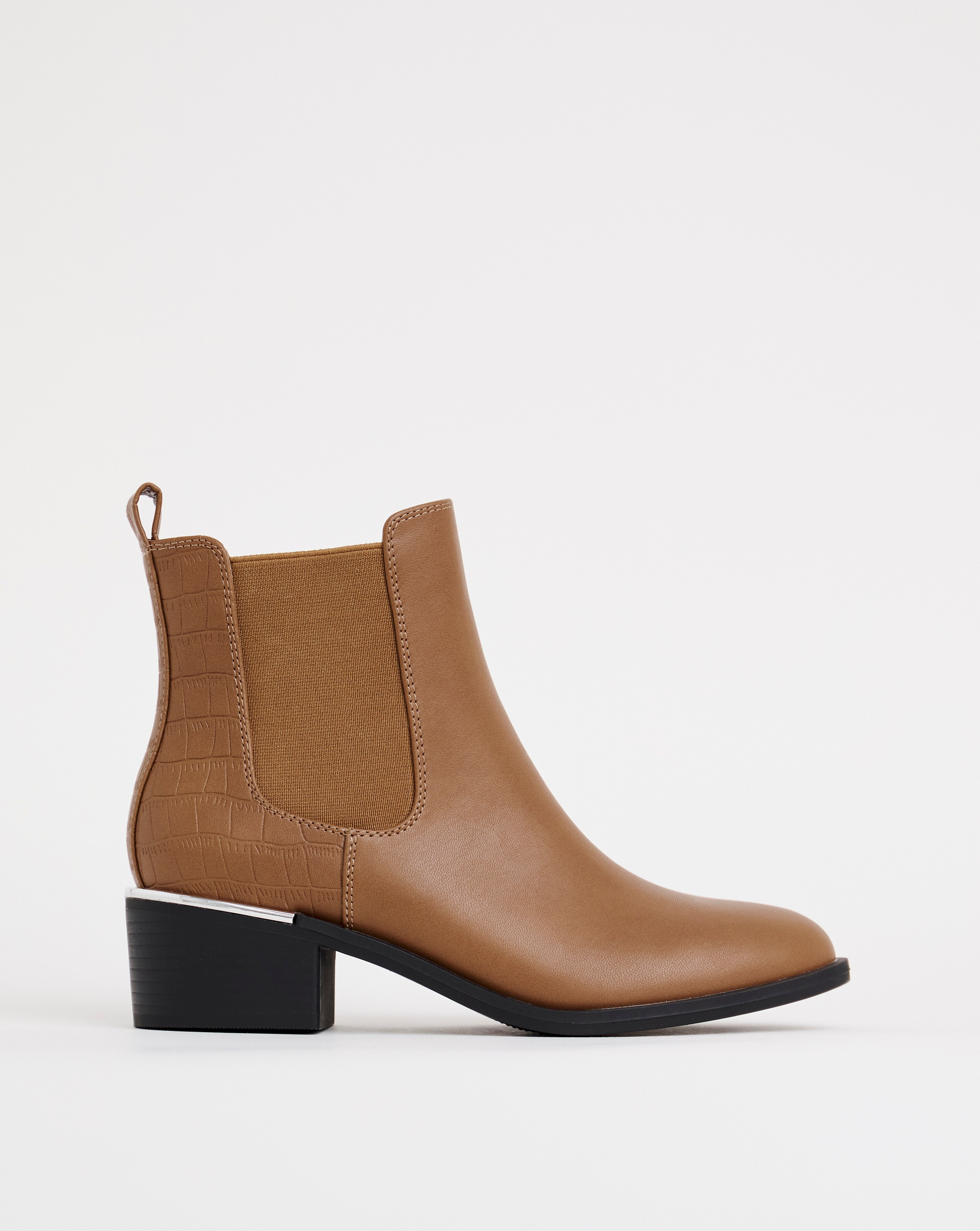 93525-heavenly-soles-danica-heeled-chelsea-boots-wide-e-fit-1.webp