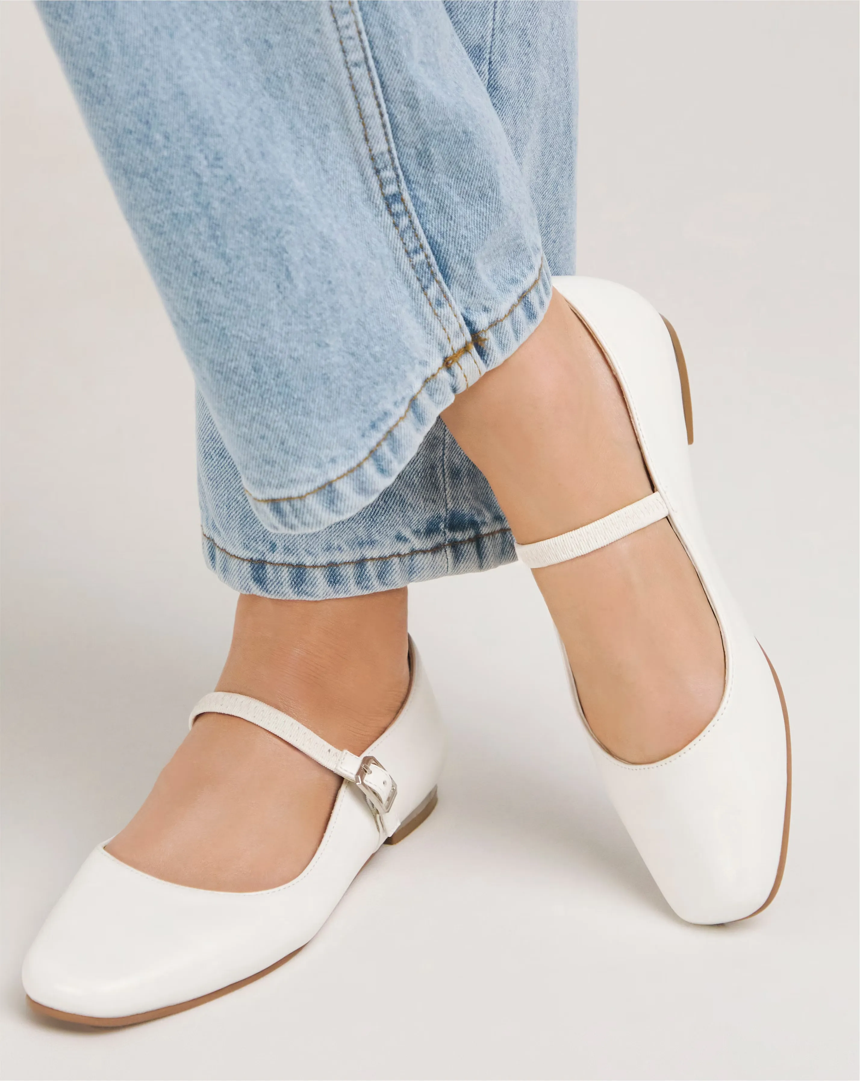 93811-simply-be-emilie-mary-jane-stretch-ballerina-shoes-wide-fit-e–1.webp