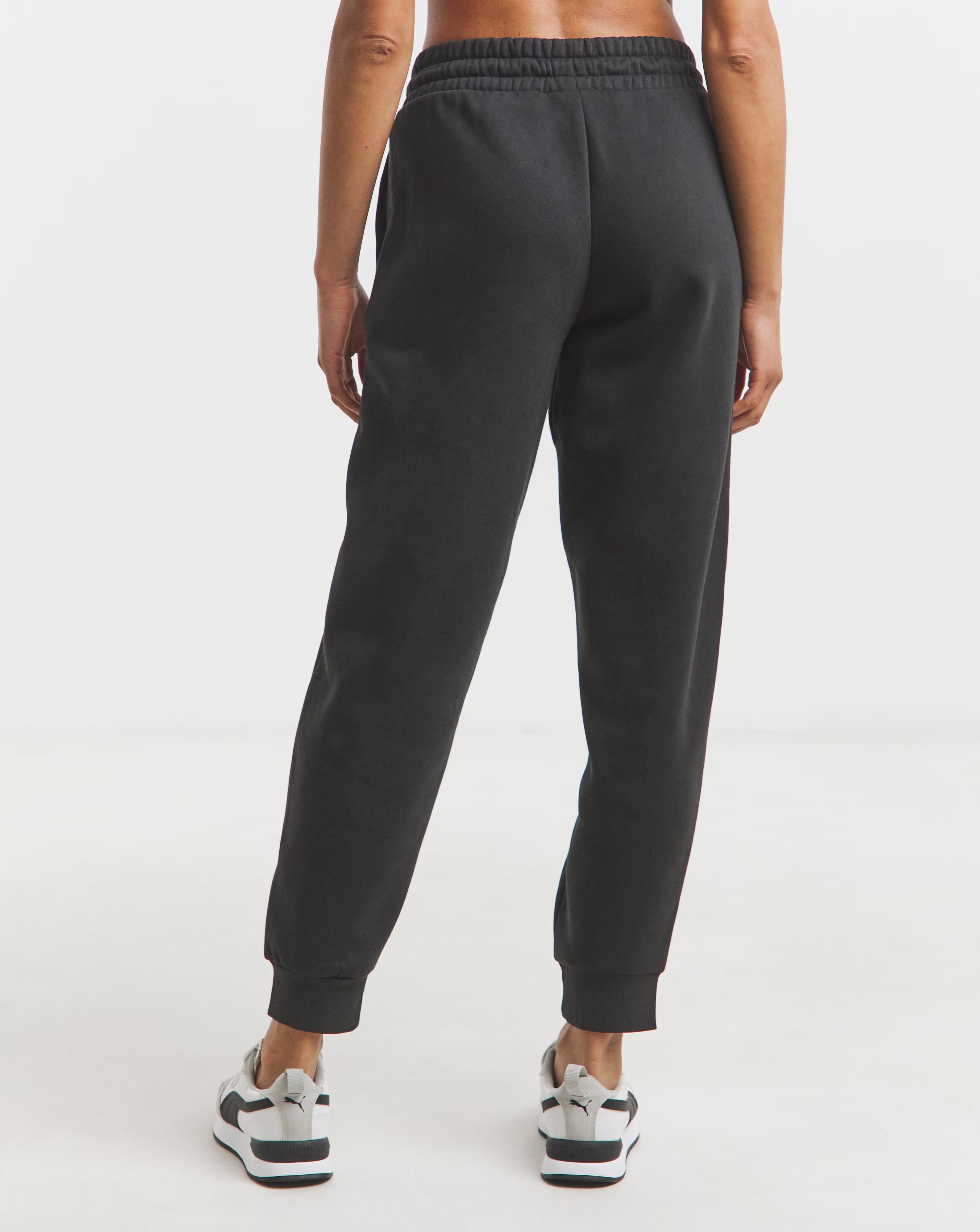 93968-puma-colourblock-sweatpants-1.jpg