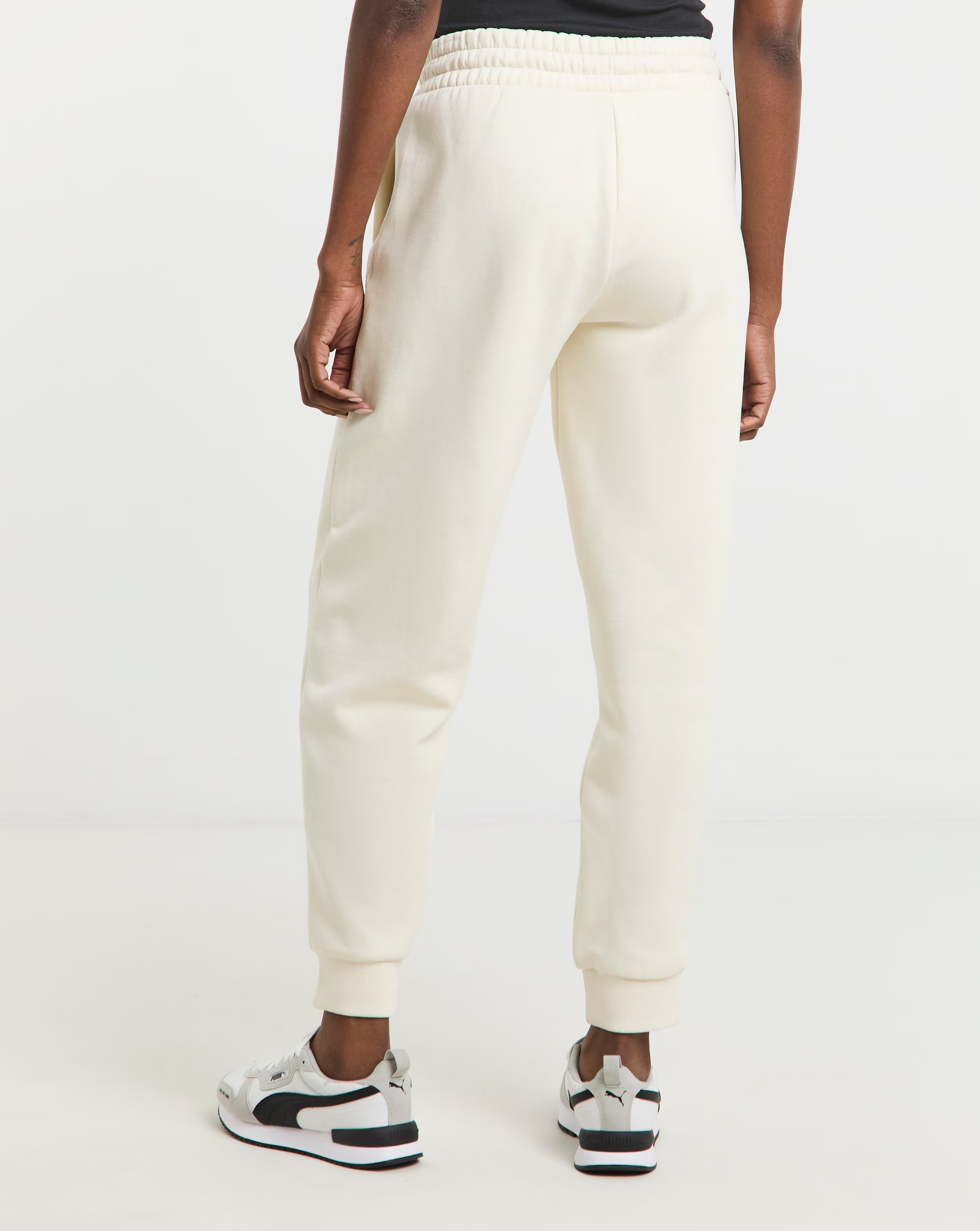 93973-puma-colourblock-sweatpants-1.jpg