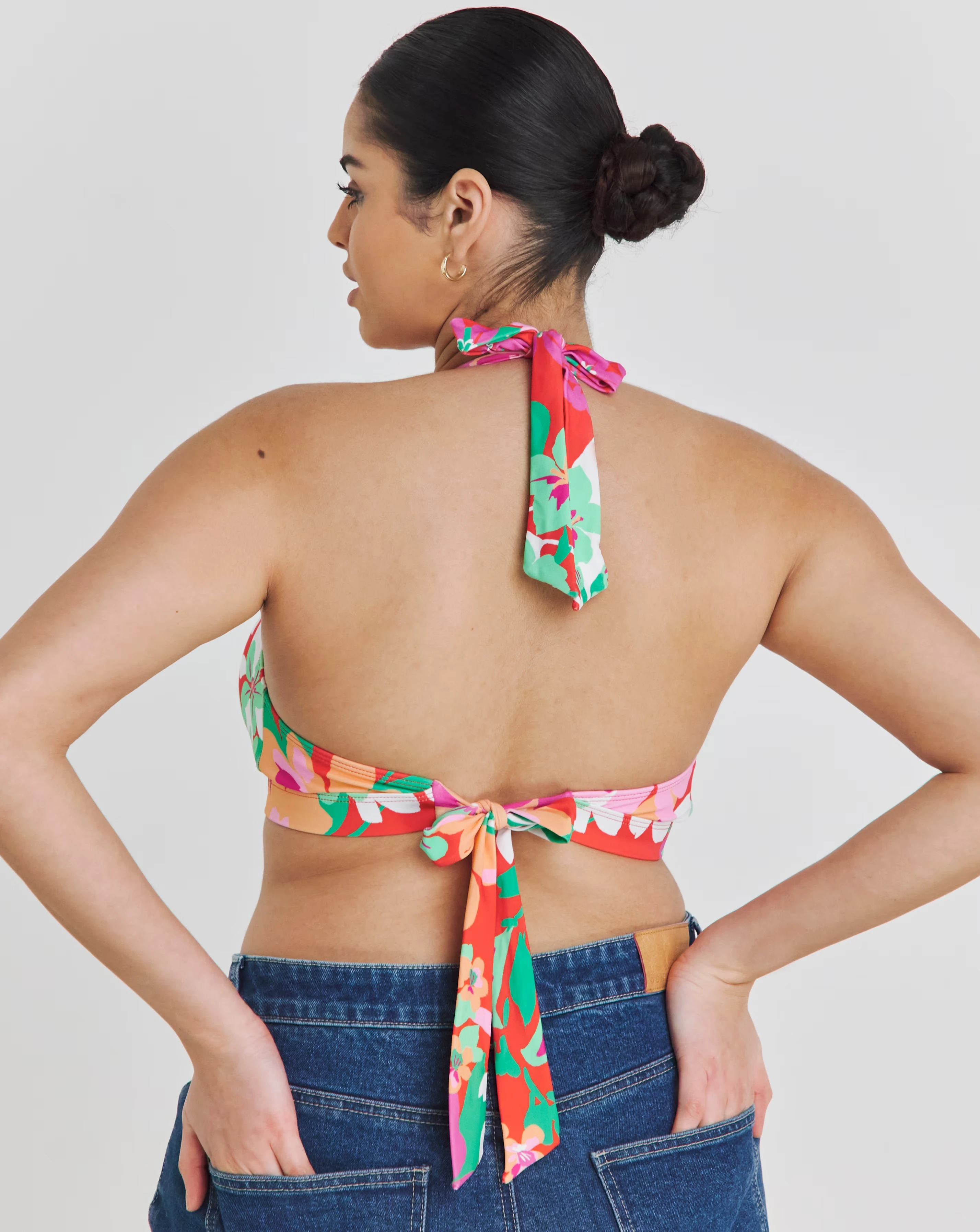 94575-value-halterneck-bikini-top-1.webp