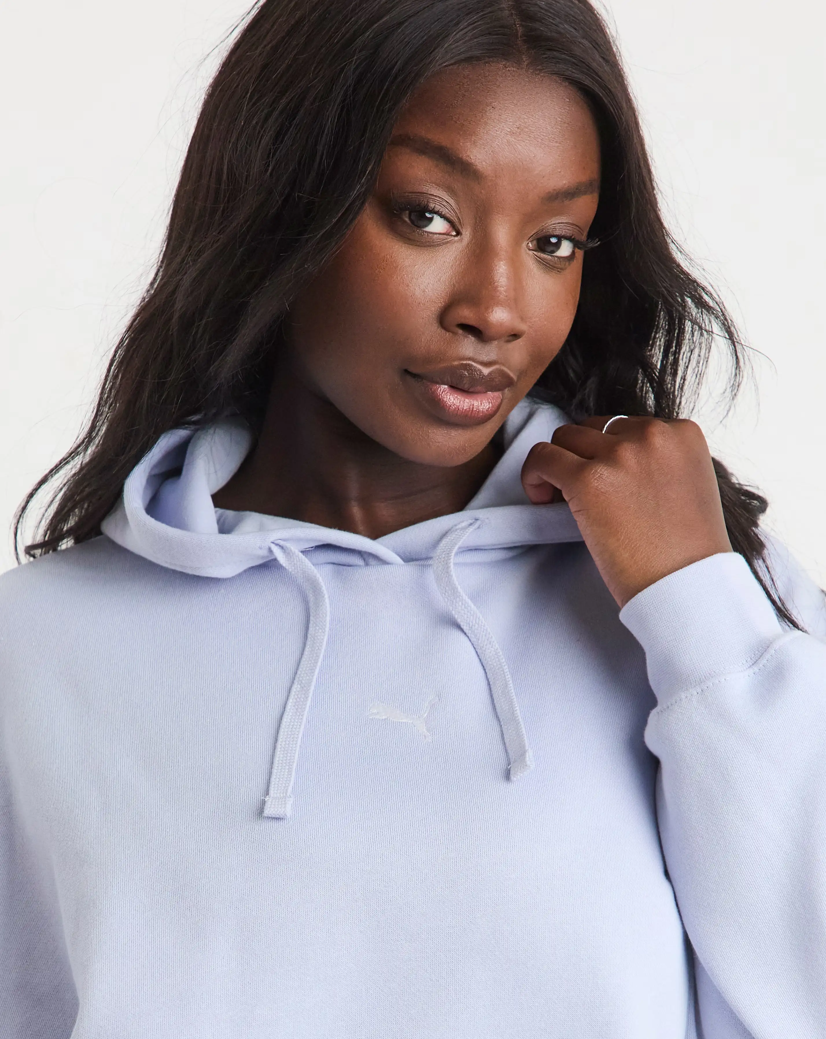 95486-puma-essentials-logo-oversized-fleece-hoodie-1.webp
