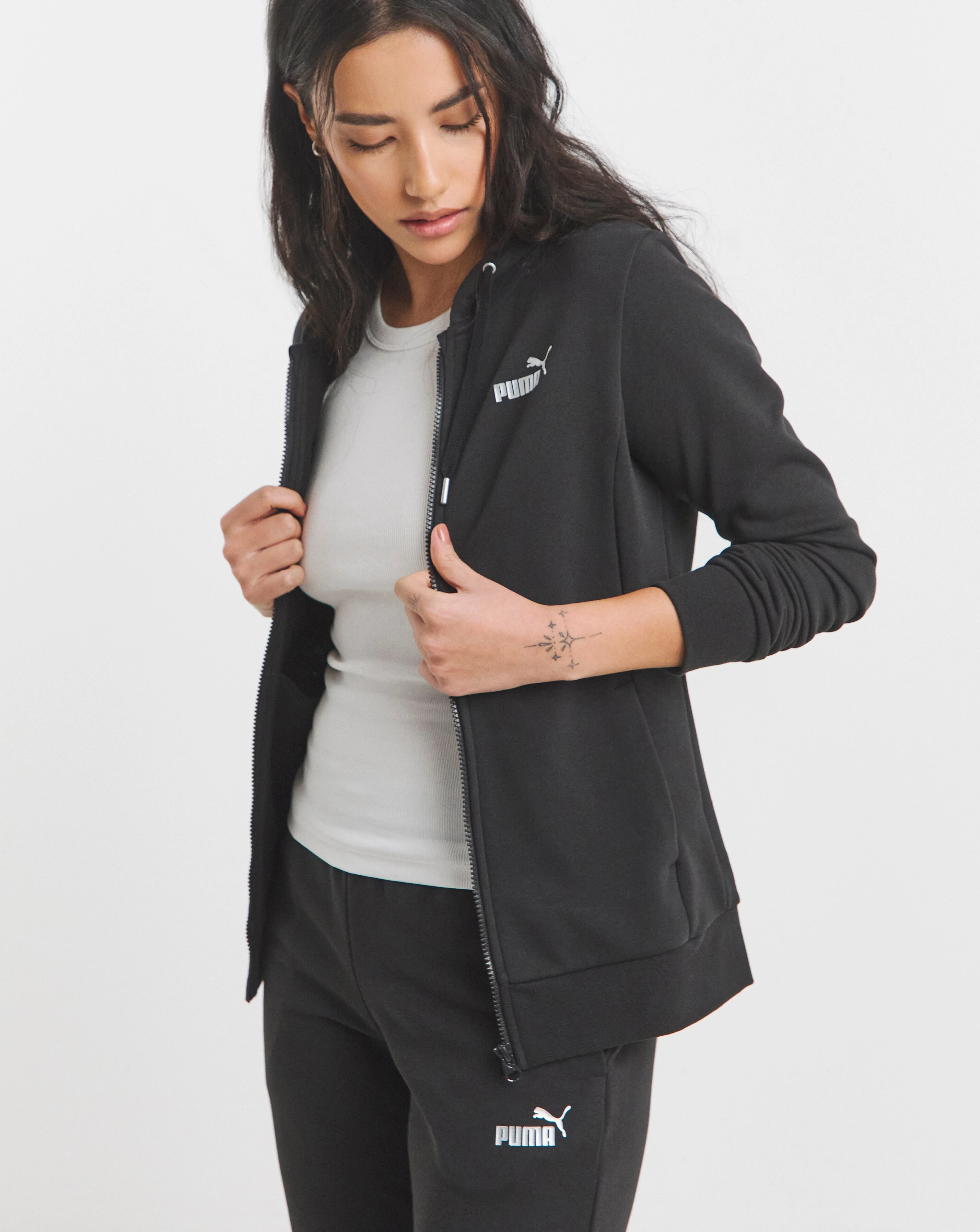 95498-puma-metallic-hooded-sweat-suit-1.jpg