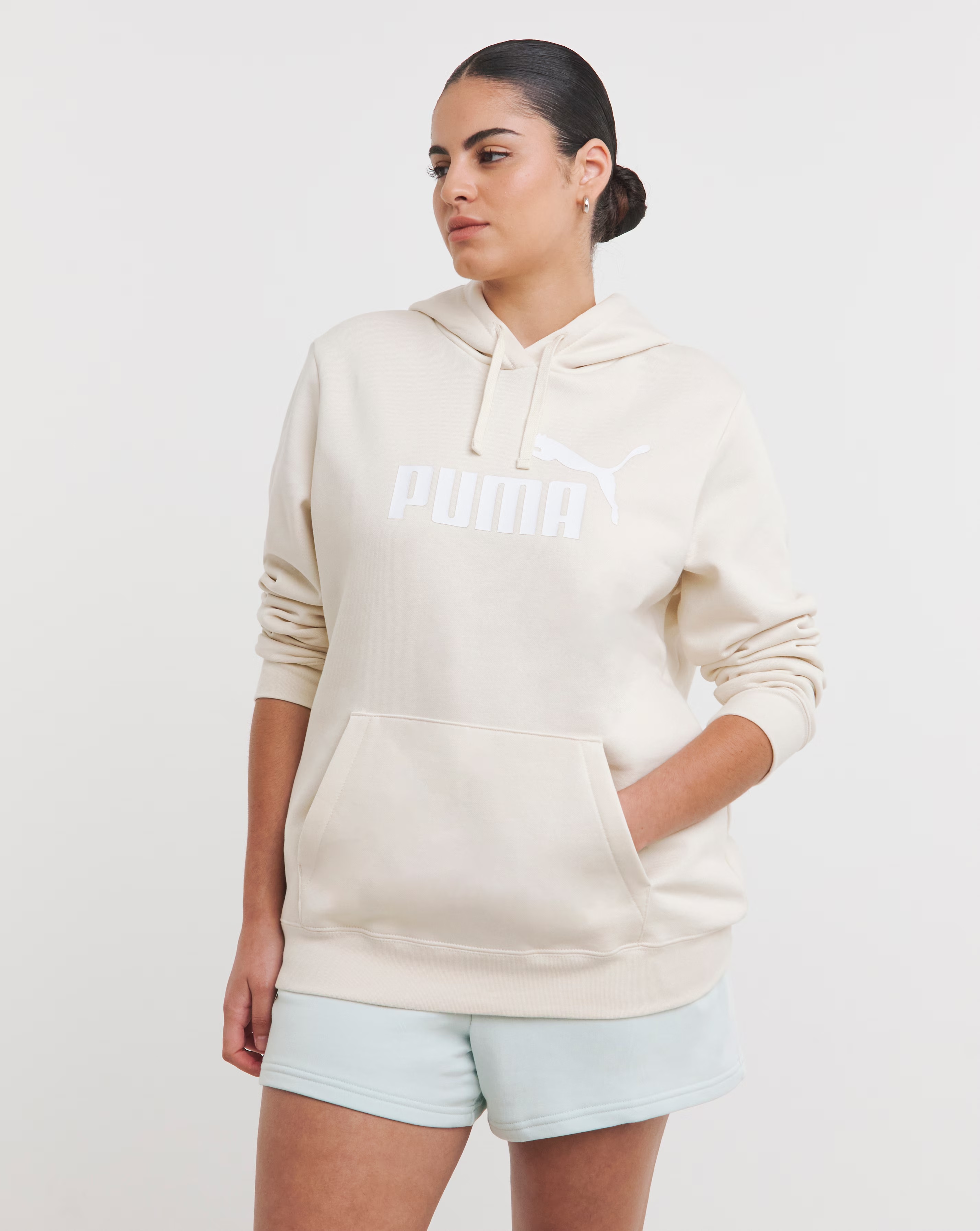 PUMA Essentials Small No.1 Logo 4" High Waist Shorts