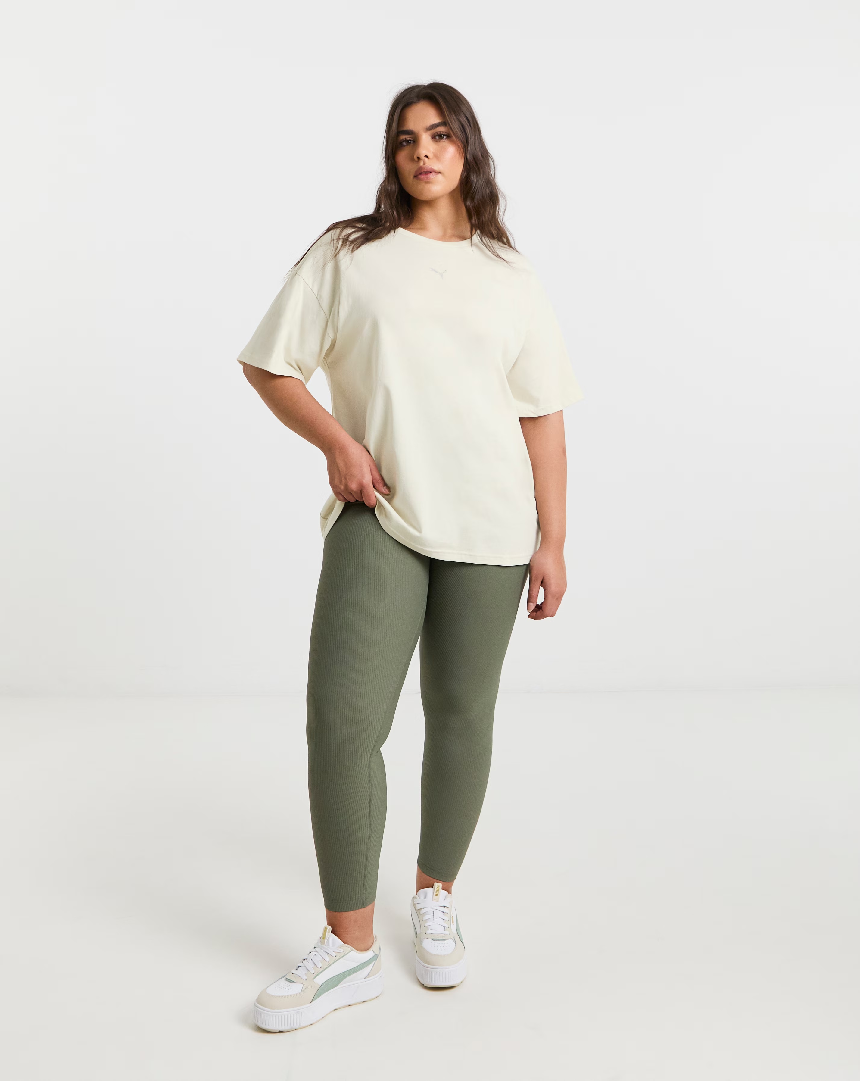 95570-puma-essentials-logo-relaxed-t-shirt-1.jpg