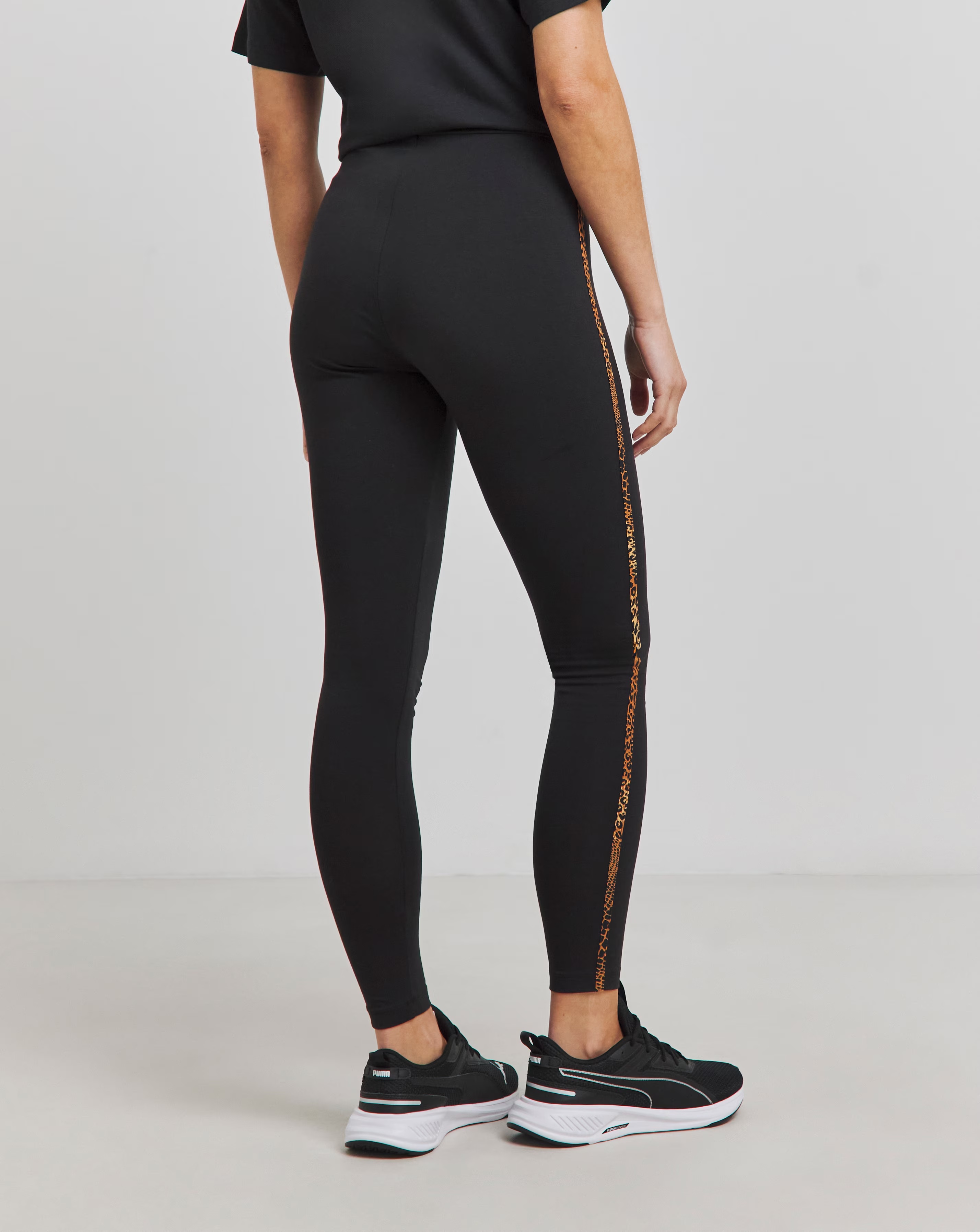 95582-puma-essentials-graphic-animal-leggings-1.jpg