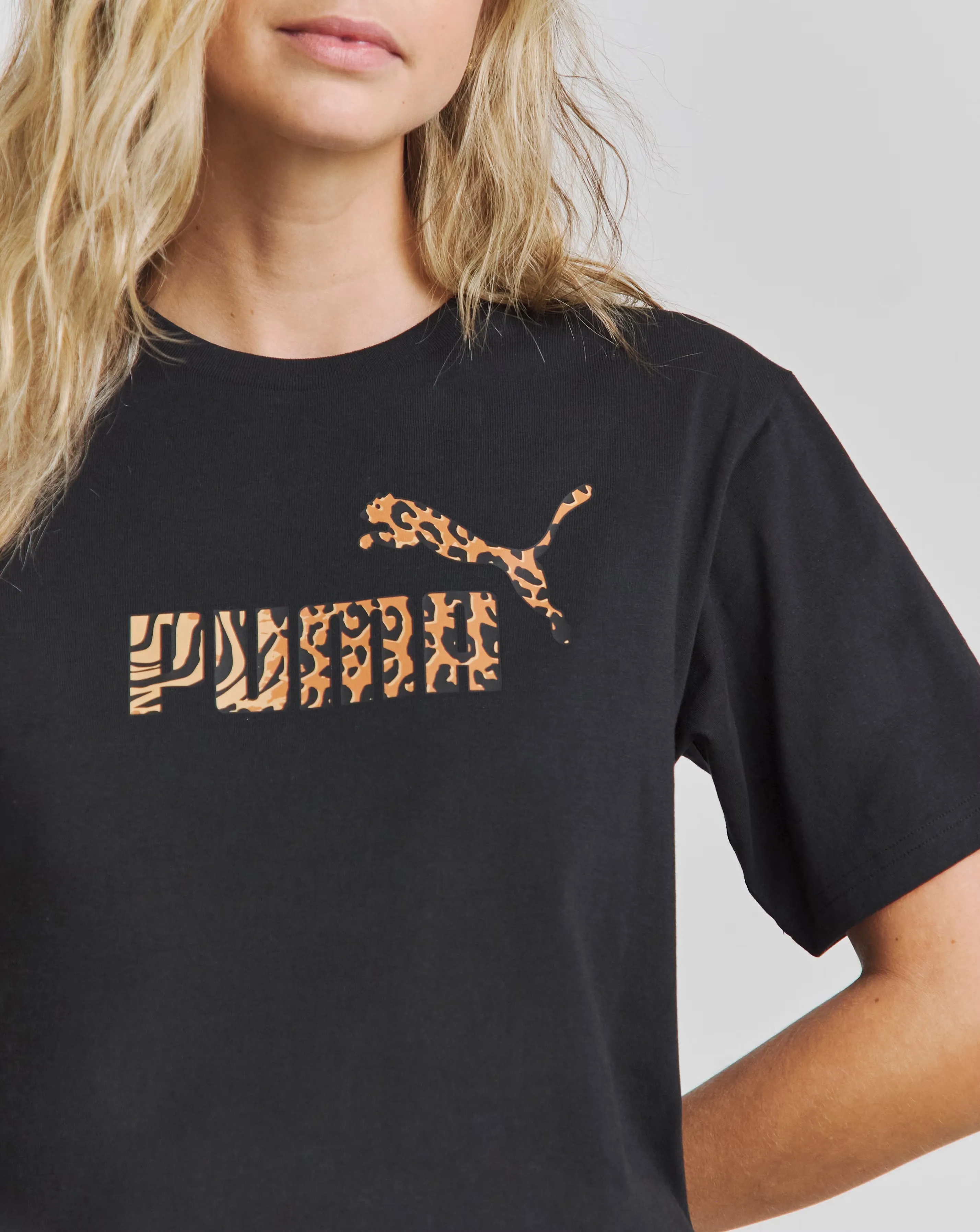 95587-puma-essentials-grapchi-animal-t-shirt-1.webp